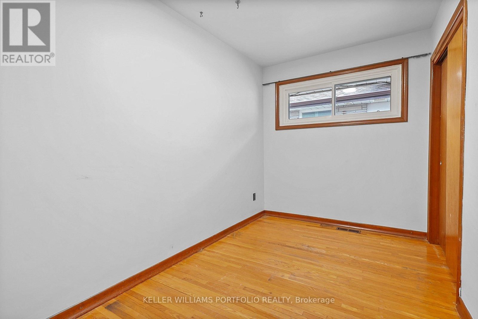 68 ATHABASCA STREET Image 16