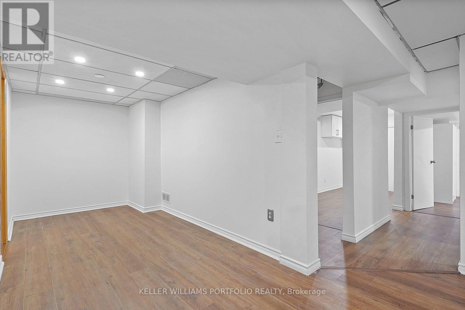 68 ATHABASCA STREET Image 30