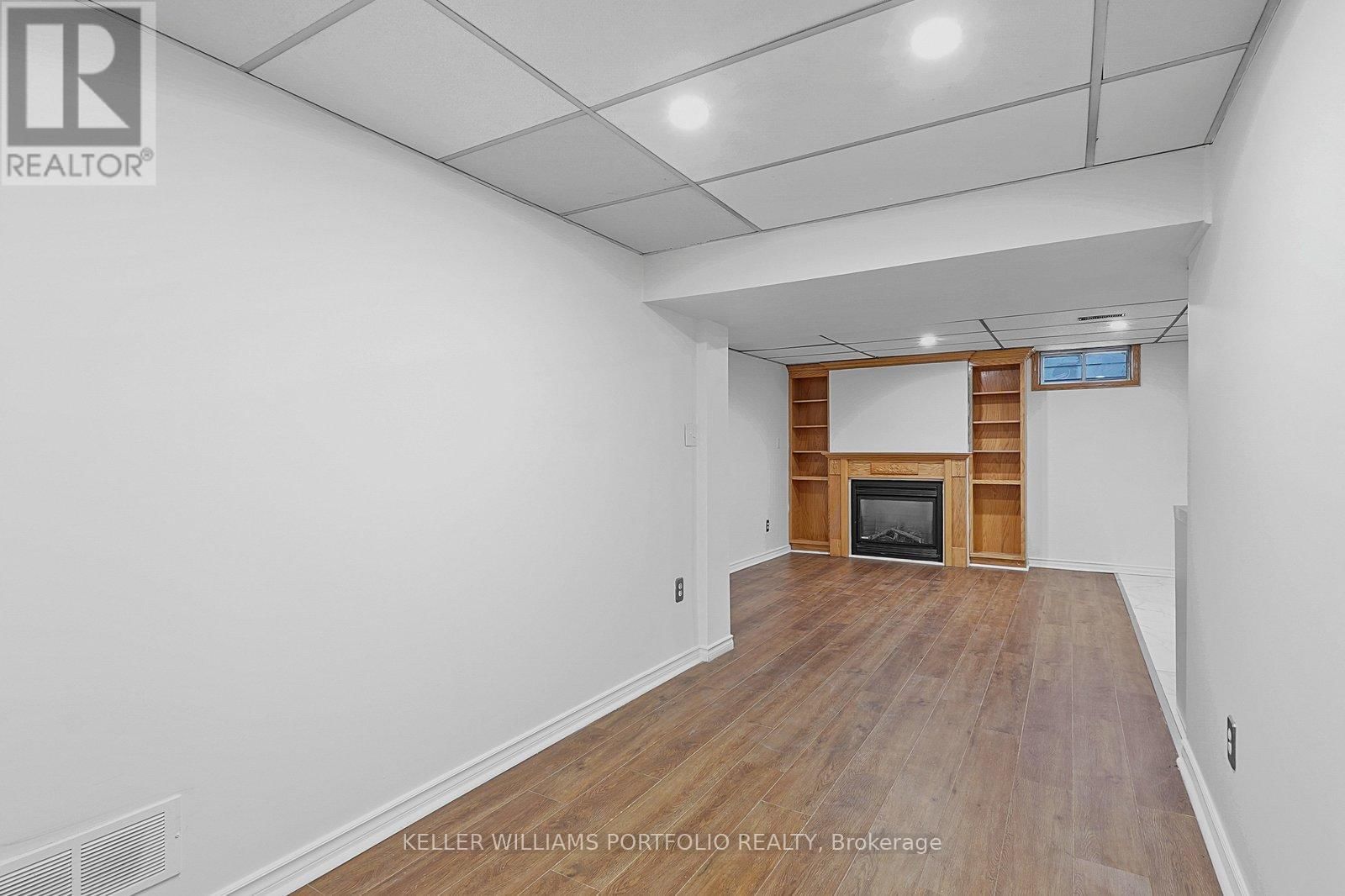 68 ATHABASCA STREET Image 32