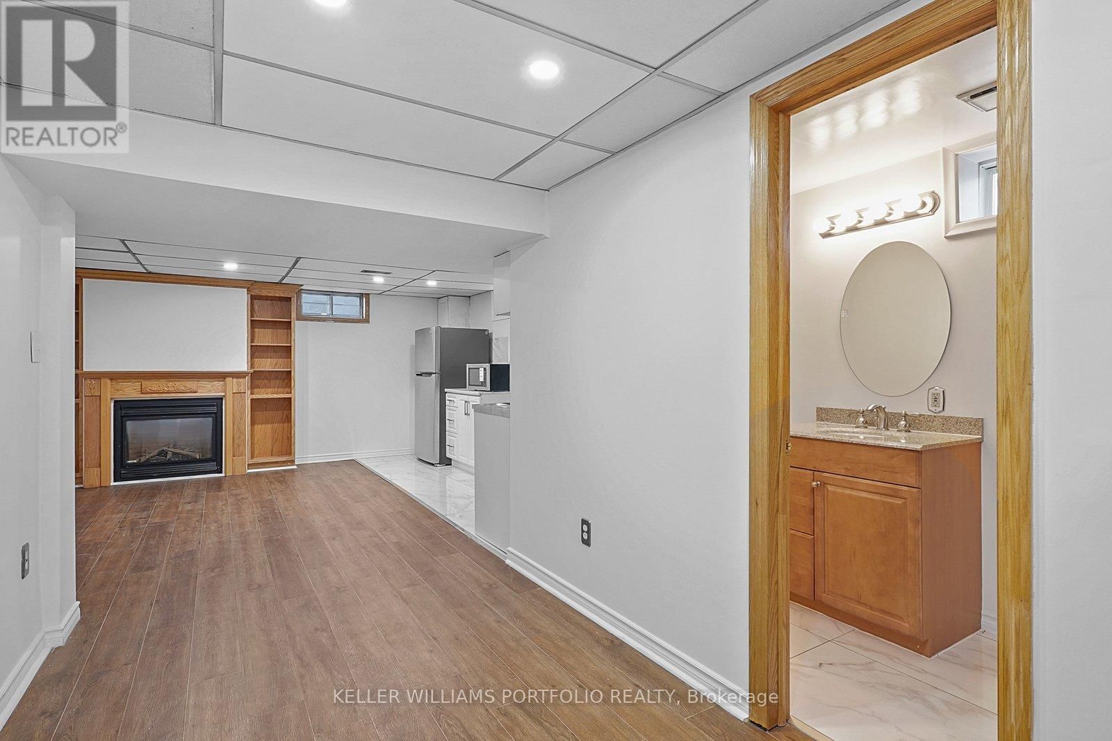 68 ATHABASCA STREET Image 33