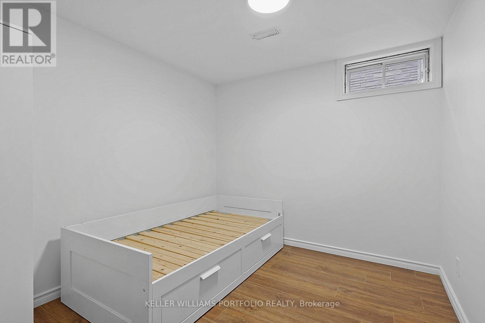 68 ATHABASCA STREET Image 37