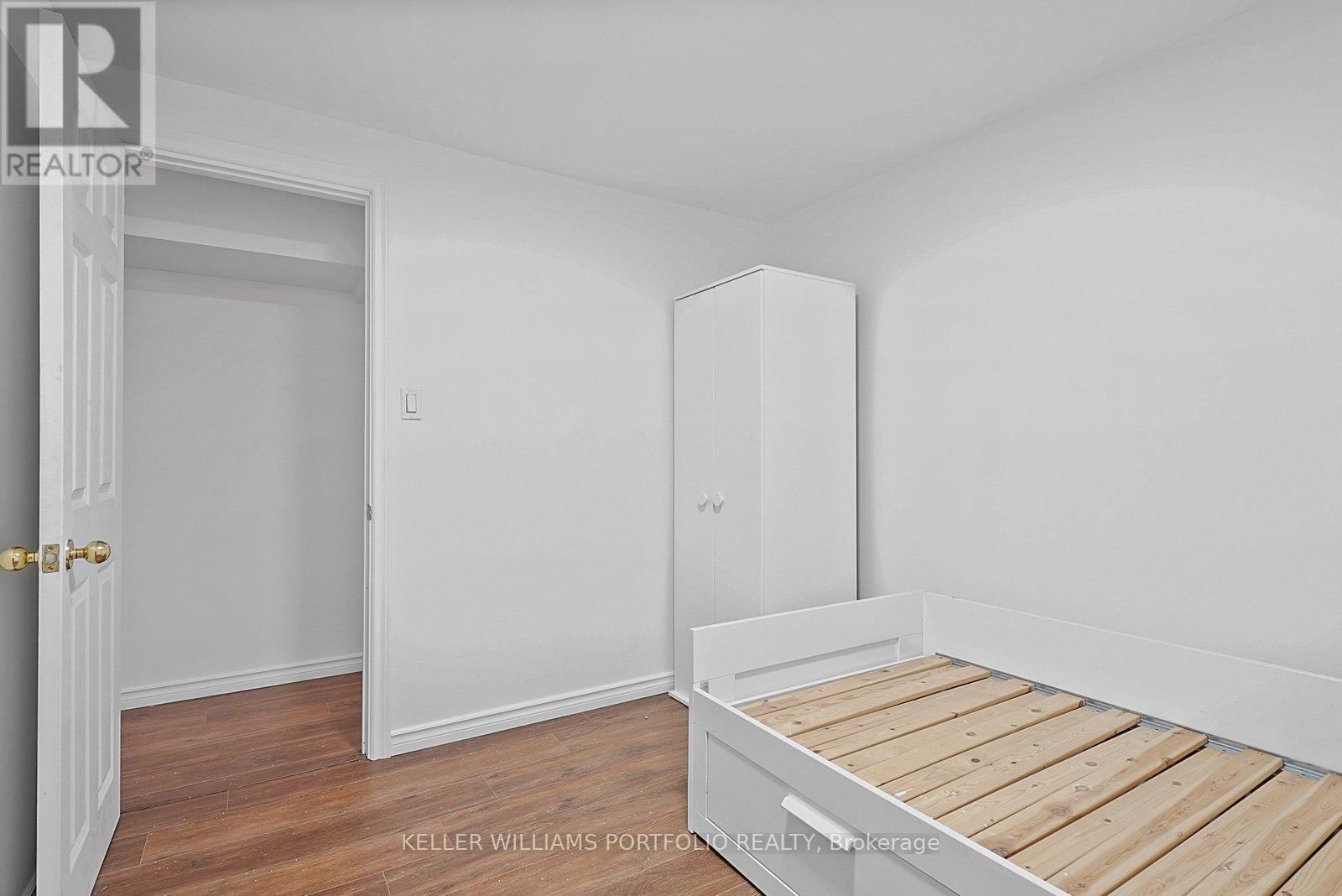 68 ATHABASCA STREET Image 38