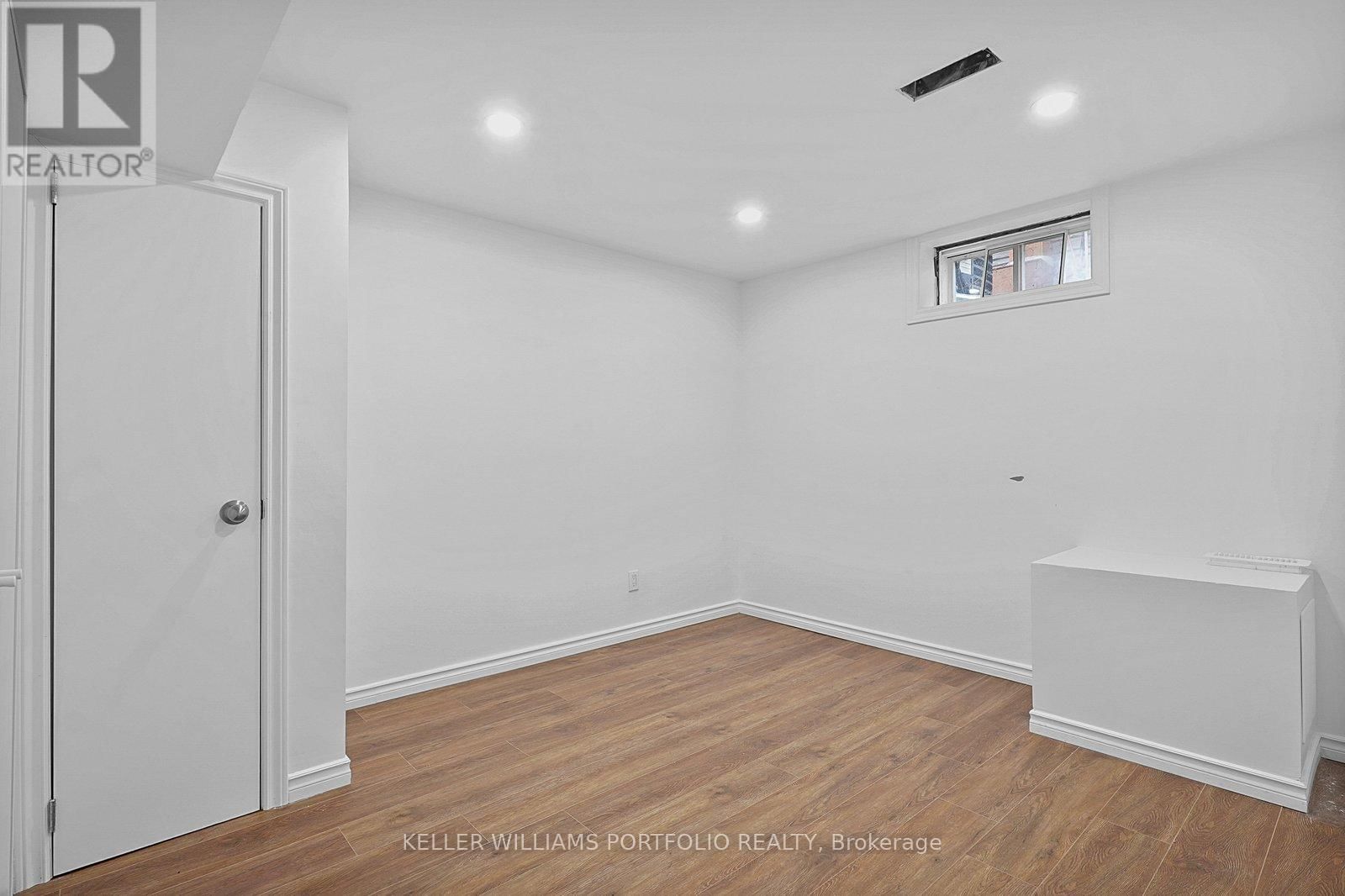 68 ATHABASCA STREET Image 39