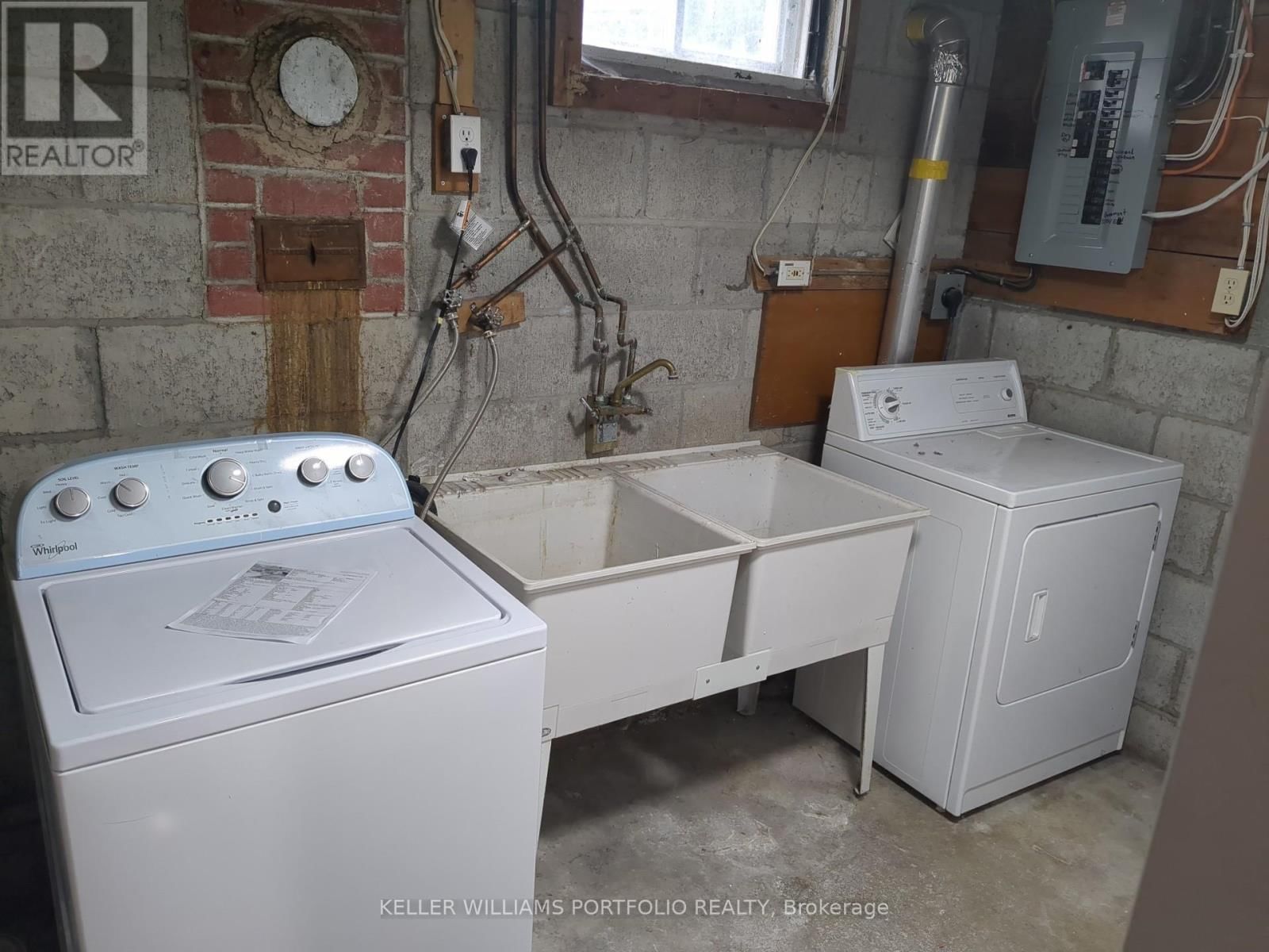 68 ATHABASCA STREET Image 43