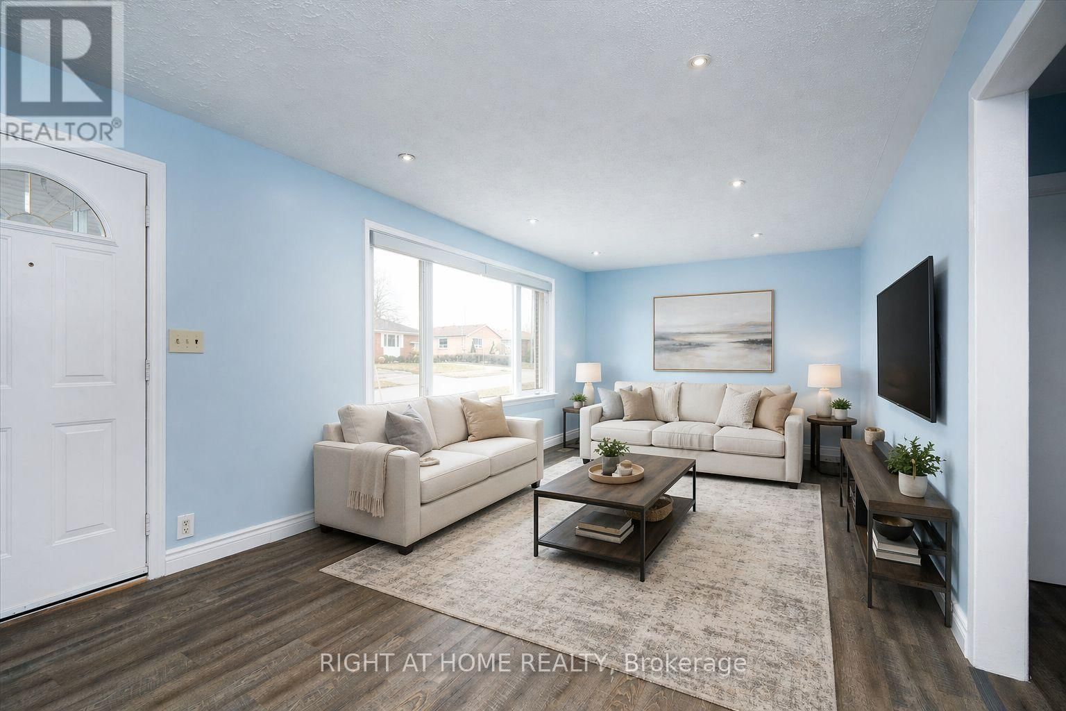 322 JASPER AVENUE Image 2