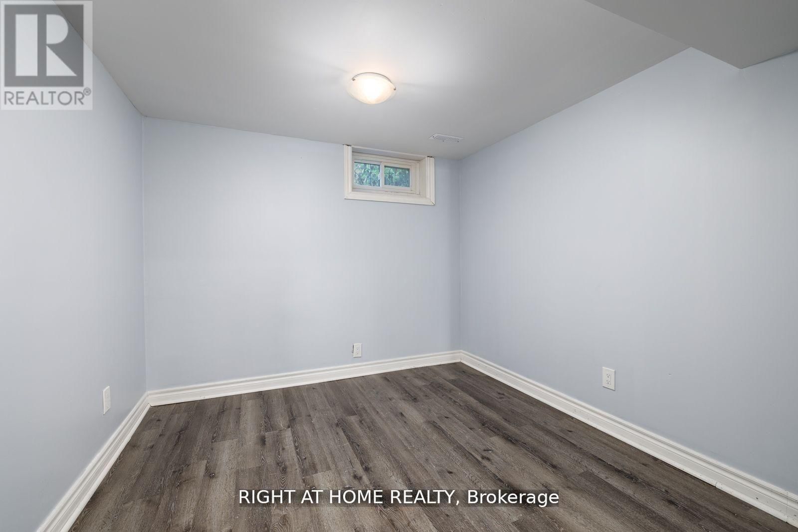 322 JASPER AVENUE Image 20