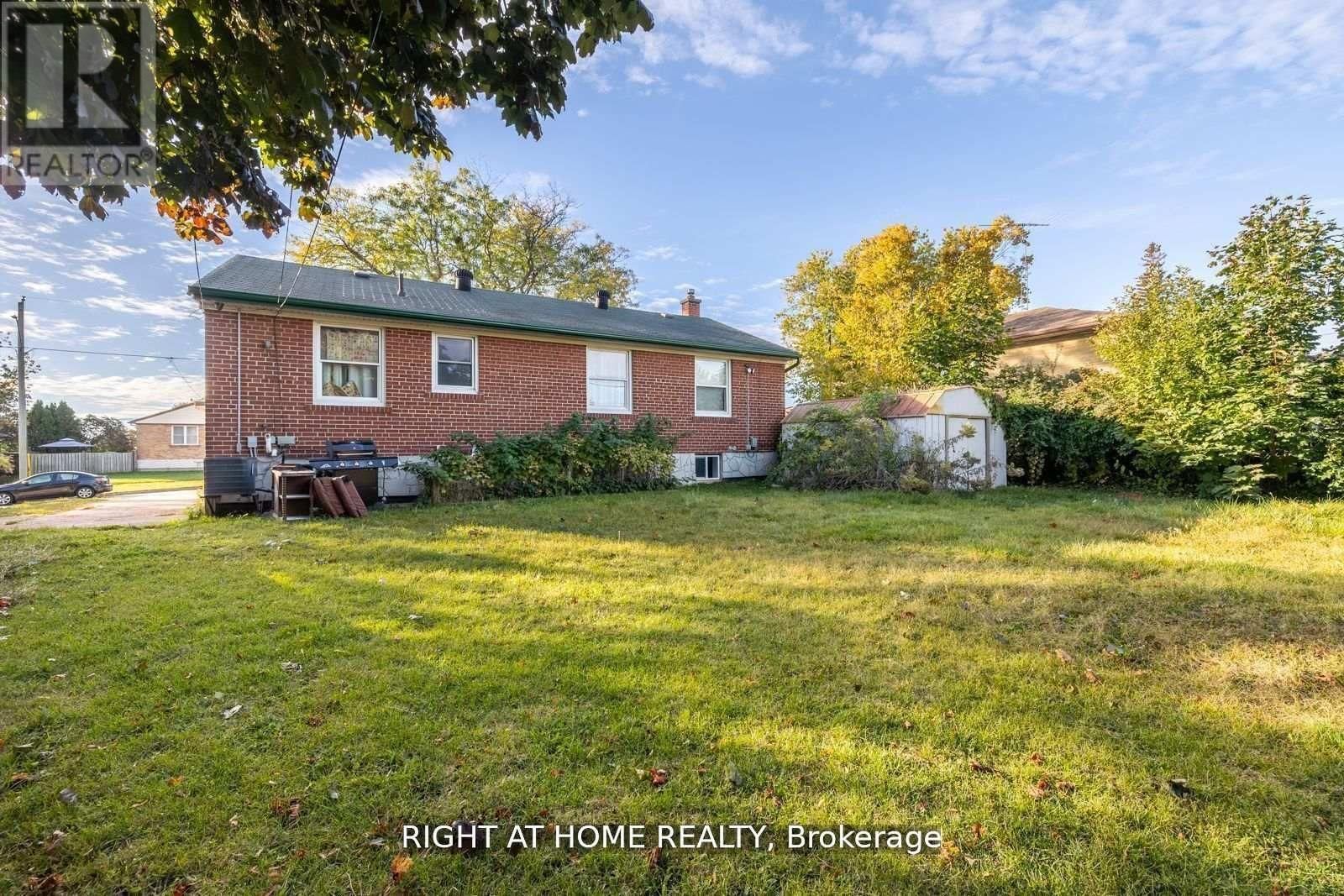 322 JASPER AVENUE Image 23