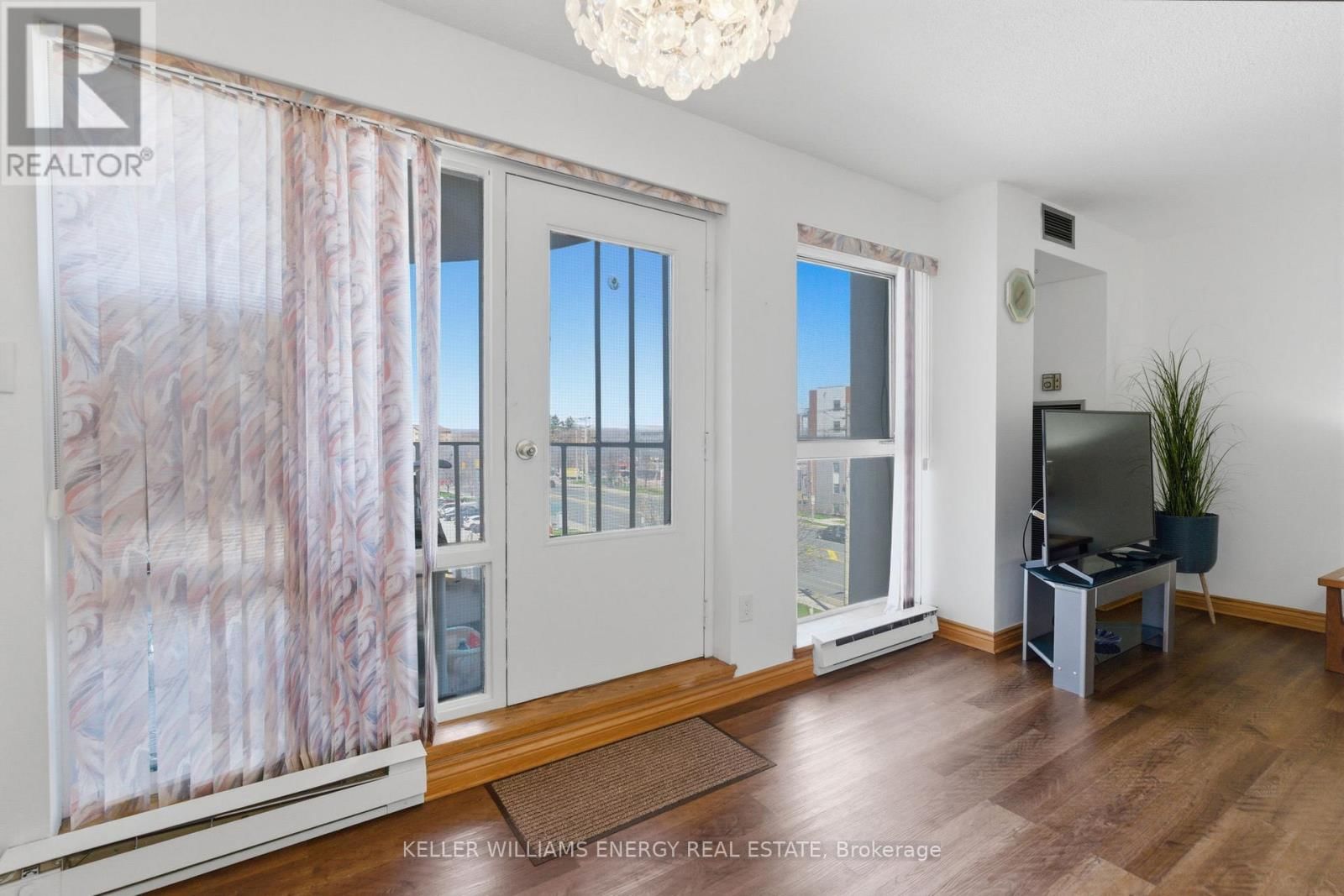 519 - 39 KIMBERCROFT COURT Image 12