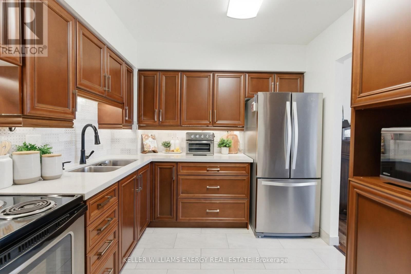 519 - 39 KIMBERCROFT COURT Image 7