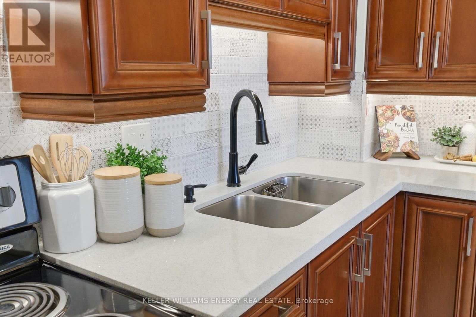 519 - 39 KIMBERCROFT COURT Image 9