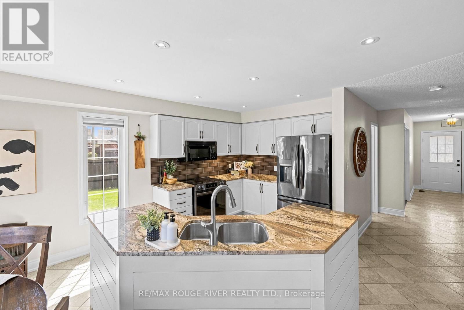 9 CLAYTON CRESCENT Image 19