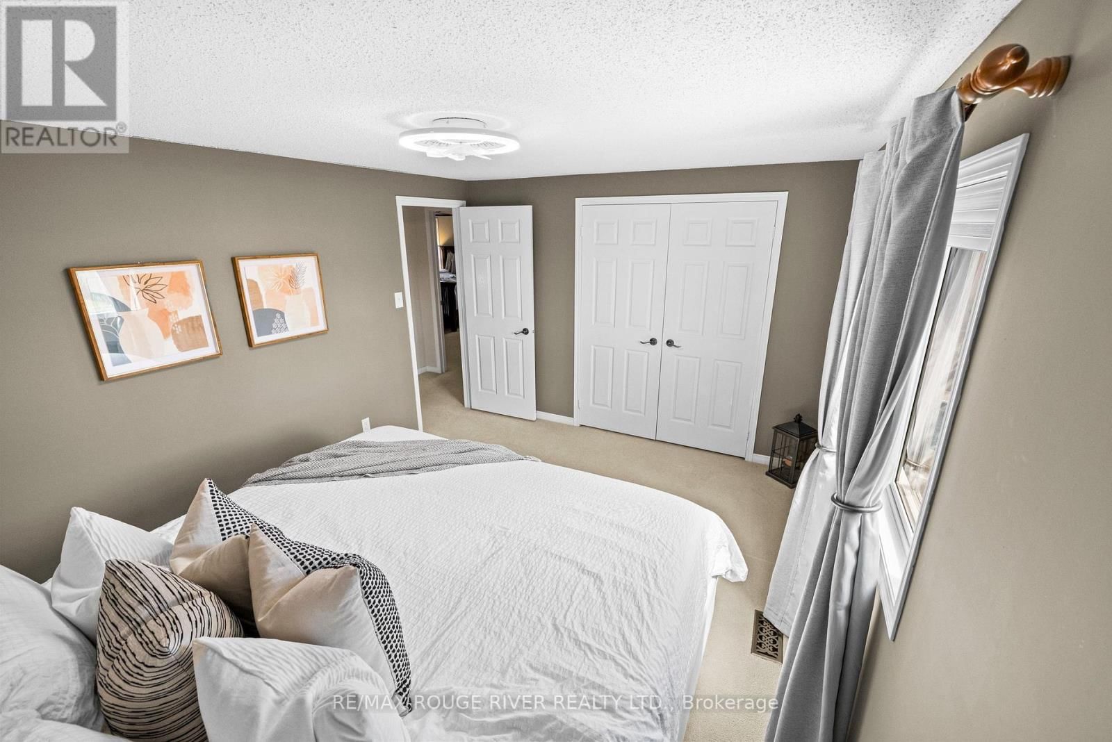 9 CLAYTON CRESCENT Image 27