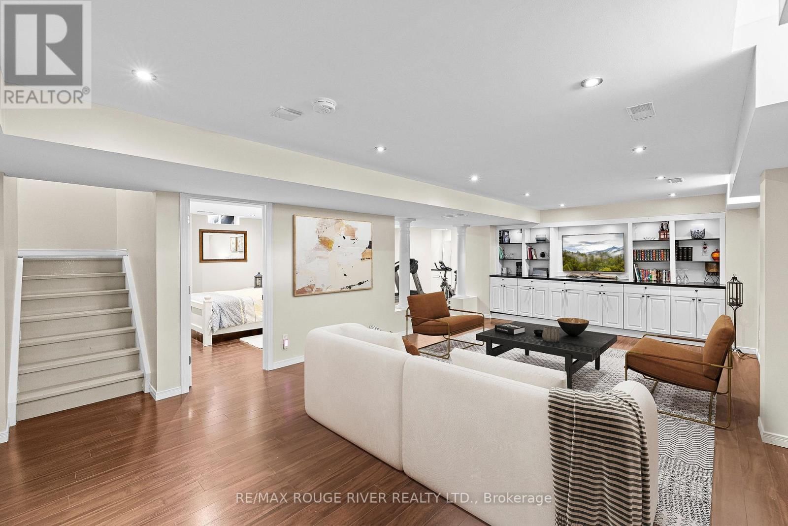 9 CLAYTON CRESCENT Image 33