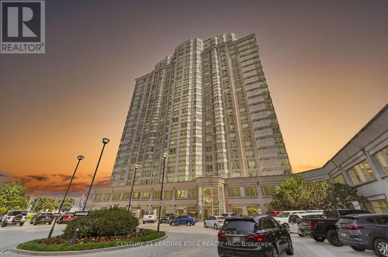 1609 - 11 LEE CENTRE DRIVE Image 1