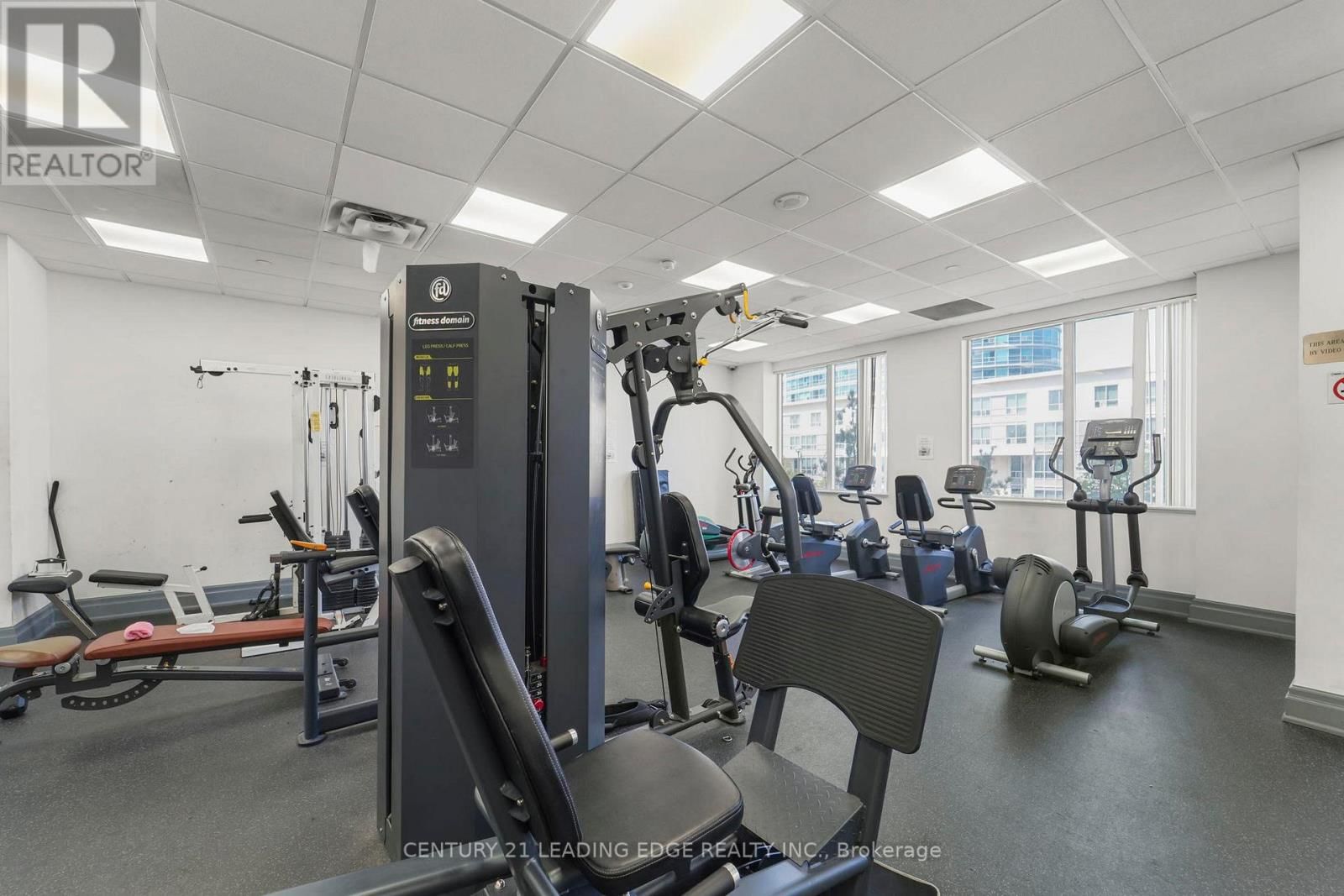 1609 - 11 LEE CENTRE DRIVE Image 19