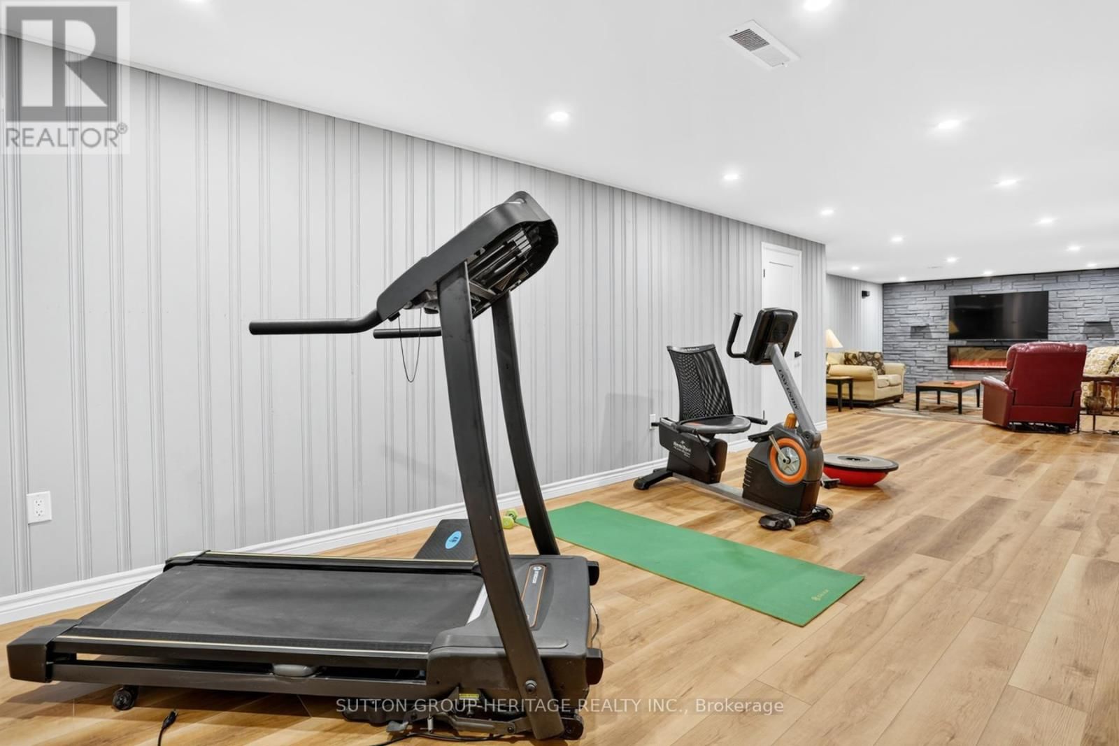 859 WESTDALE STREET Image 37