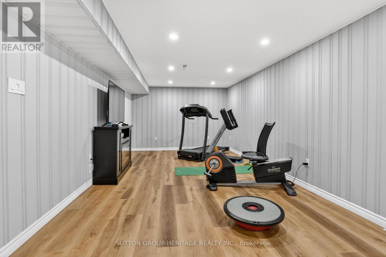 859 WESTDALE STREET Image 39