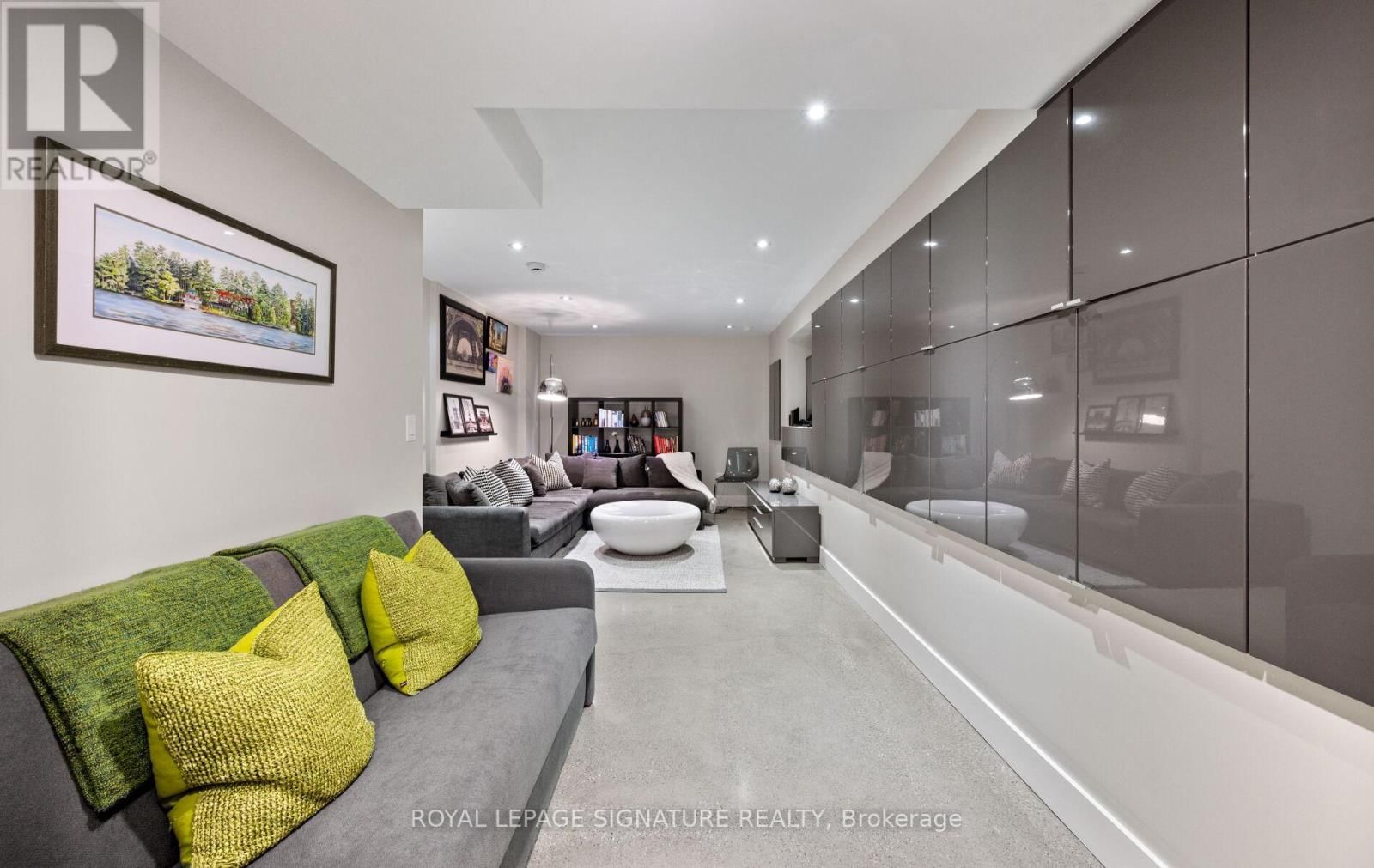 259 BOOTH AVENUE Image 19