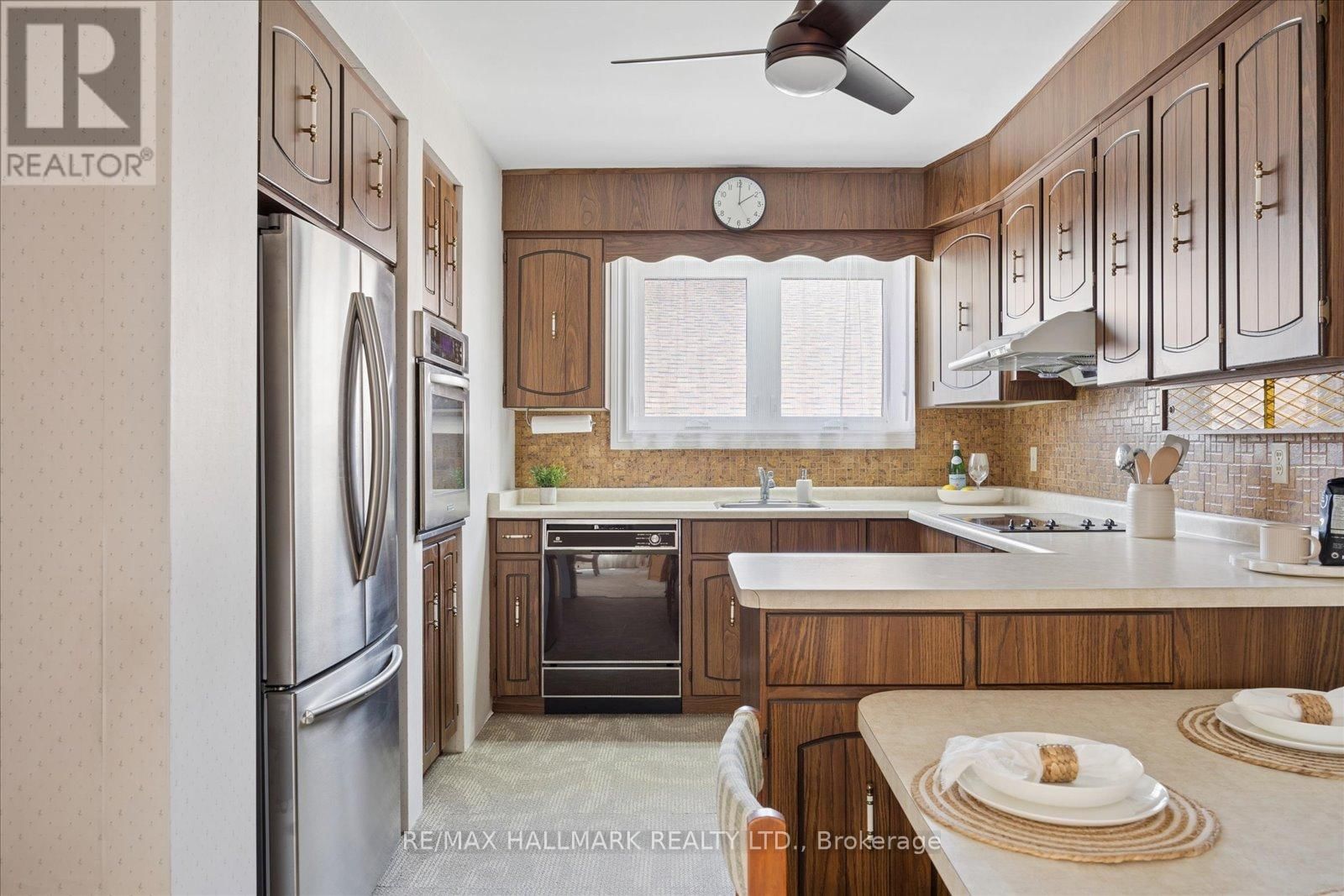 63 MONTVALE DRIVE Image 13