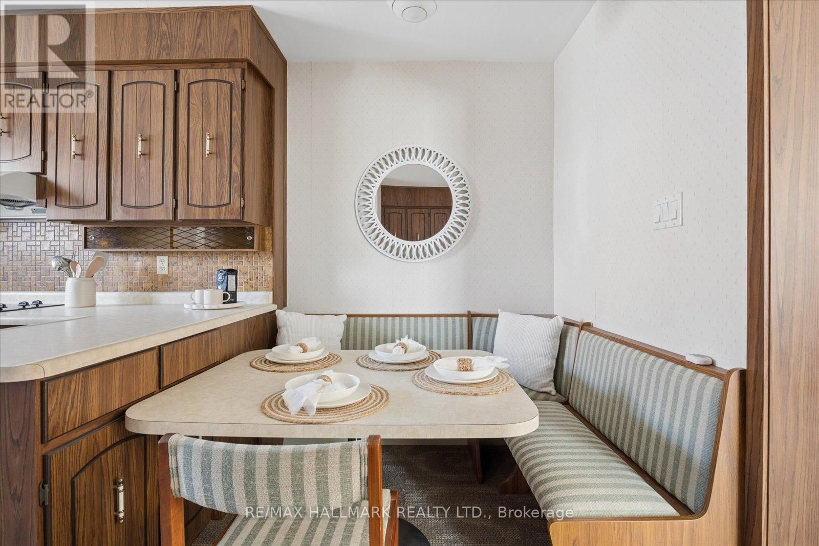 63 MONTVALE DRIVE Image 17