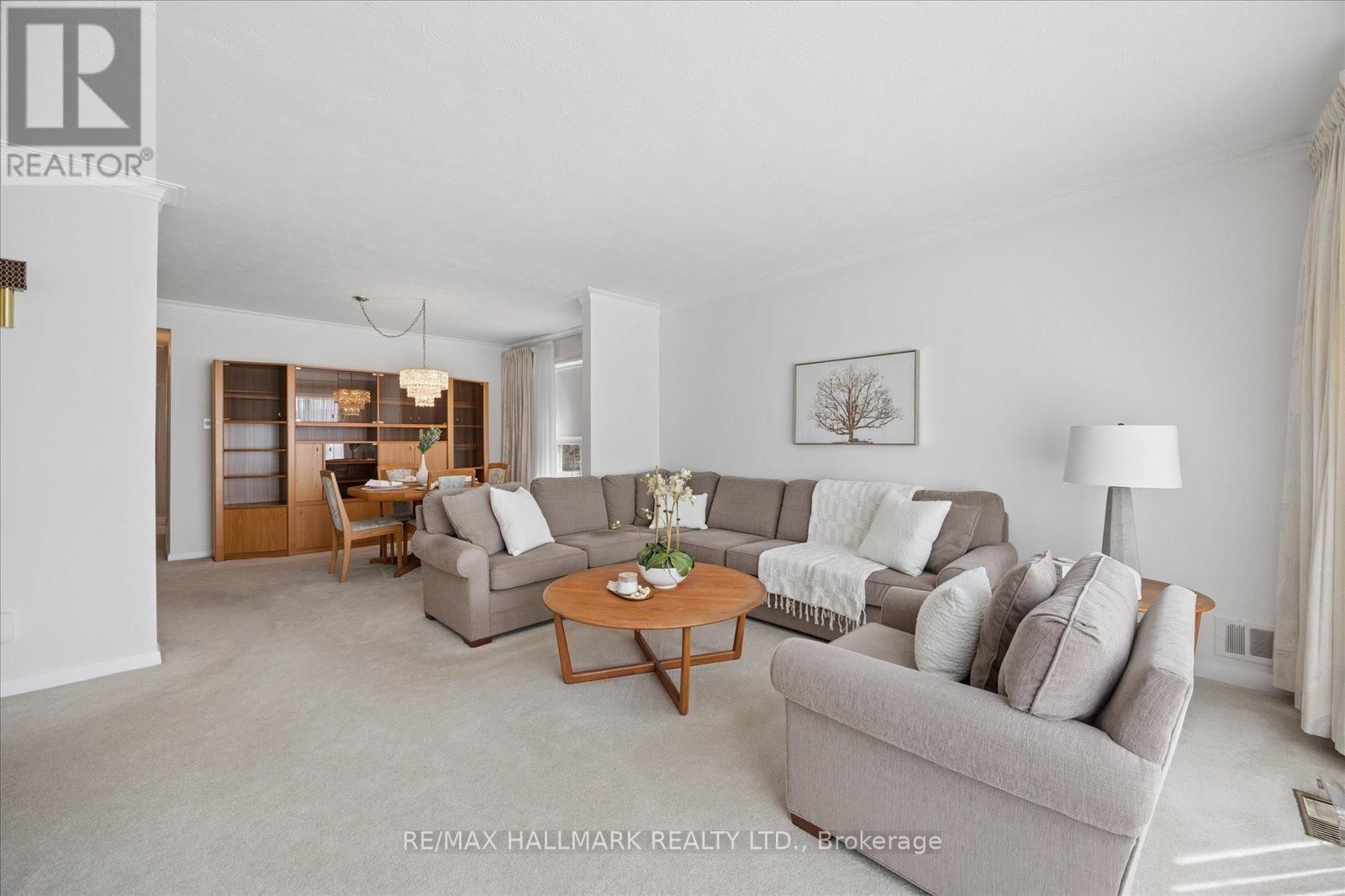 63 MONTVALE DRIVE Image 7