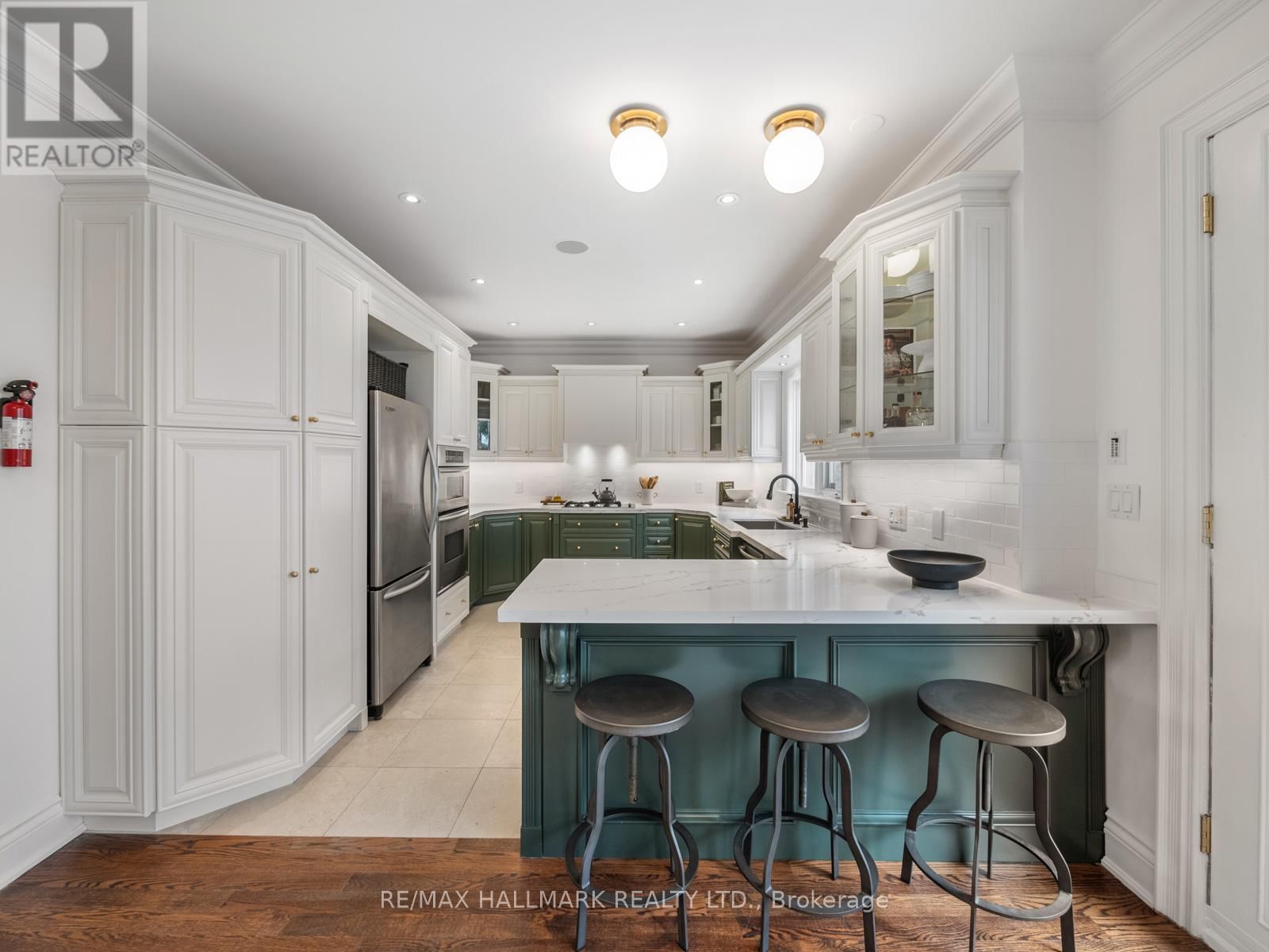 122 HOPEDALE AVENUE Image 13