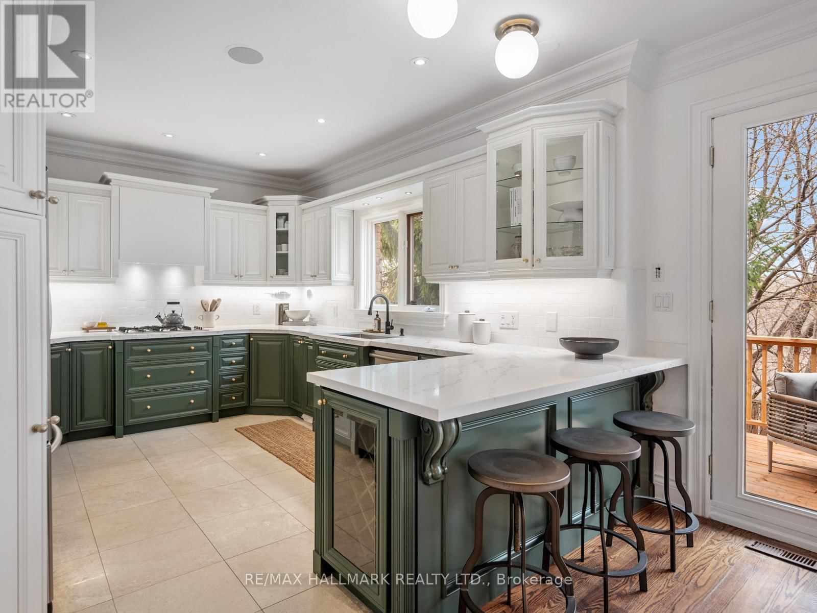 122 HOPEDALE AVENUE Image 14