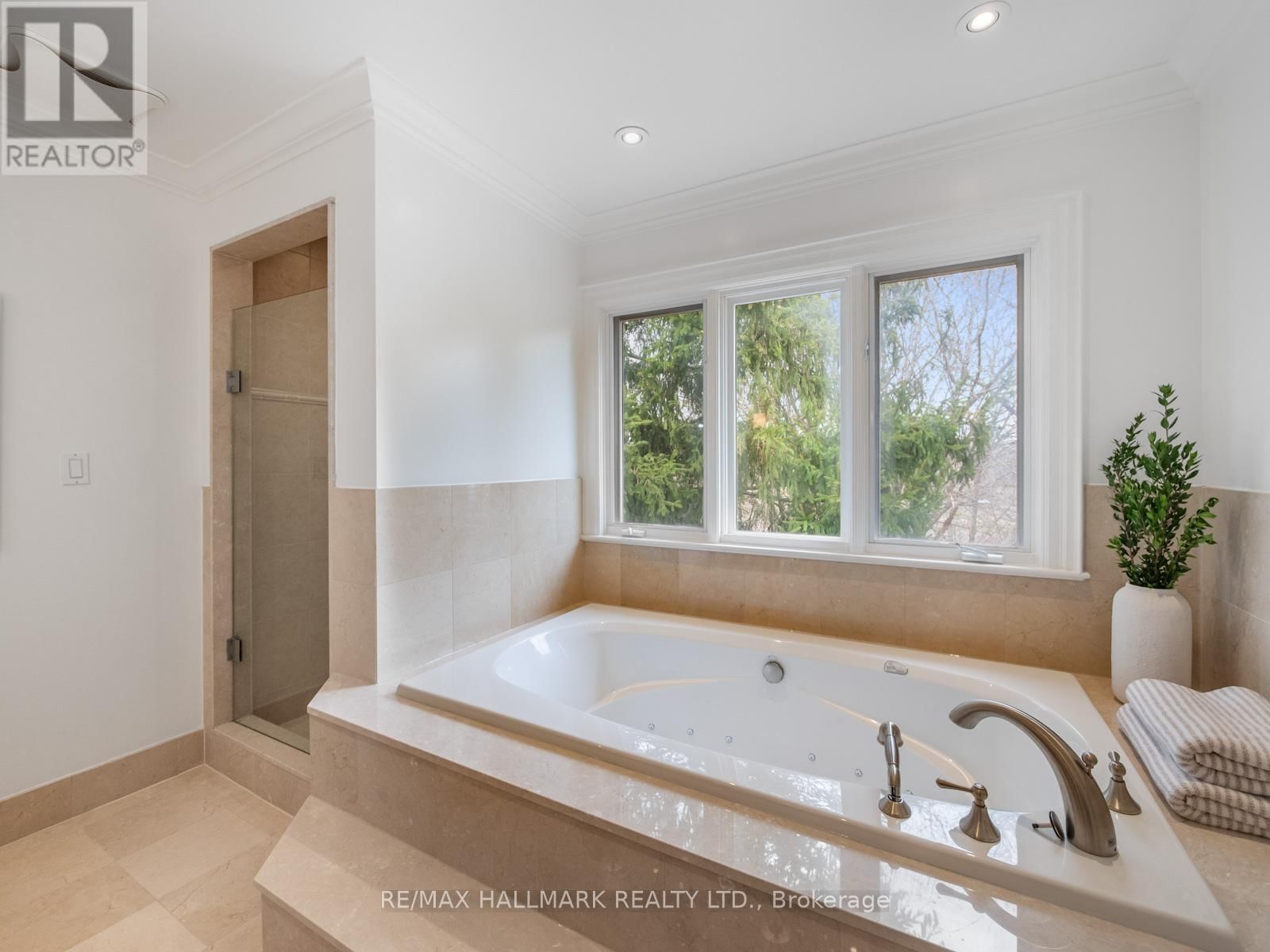 122 HOPEDALE AVENUE Image 27