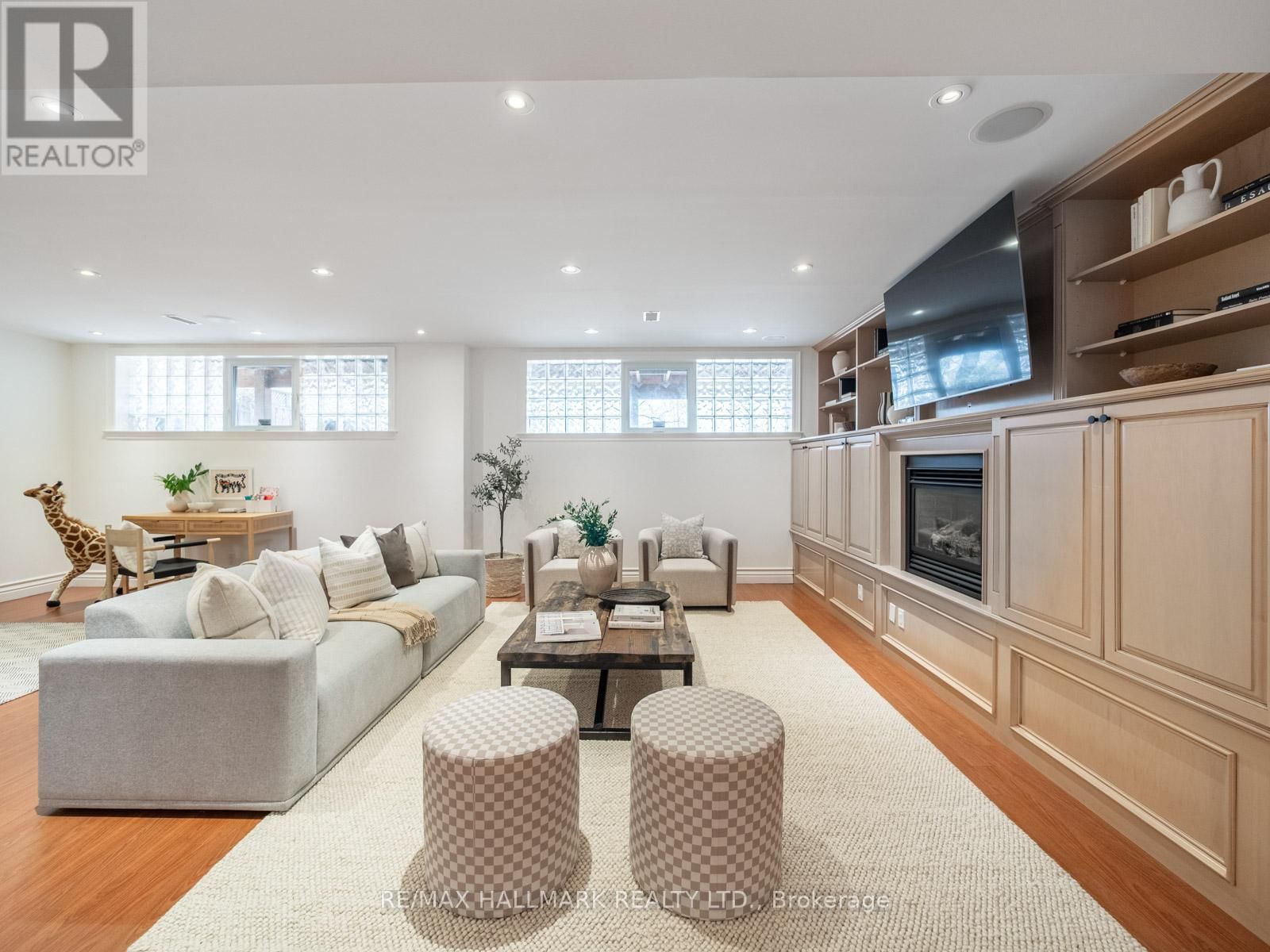 122 HOPEDALE AVENUE Image 38