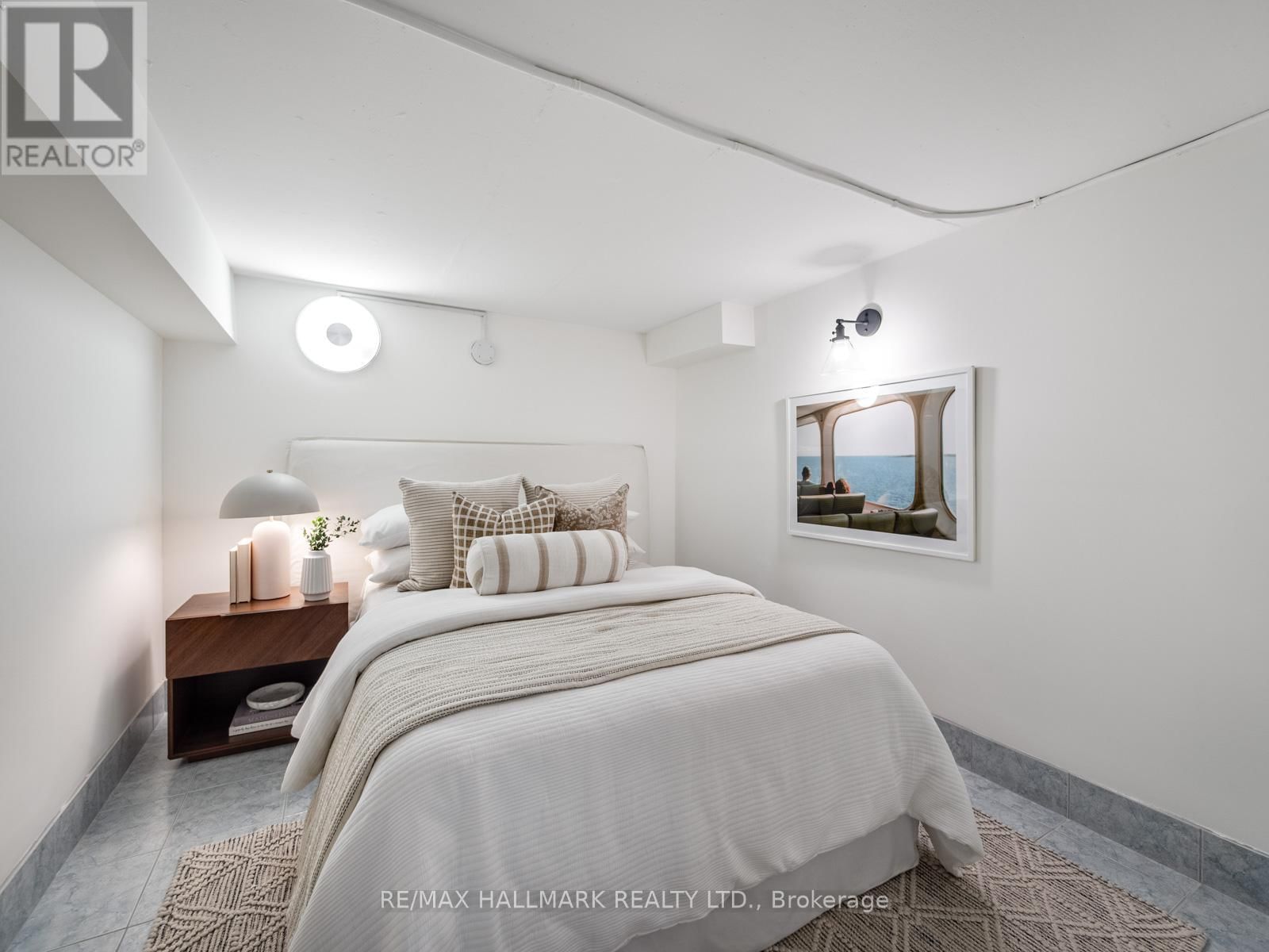 122 HOPEDALE AVENUE Image 42