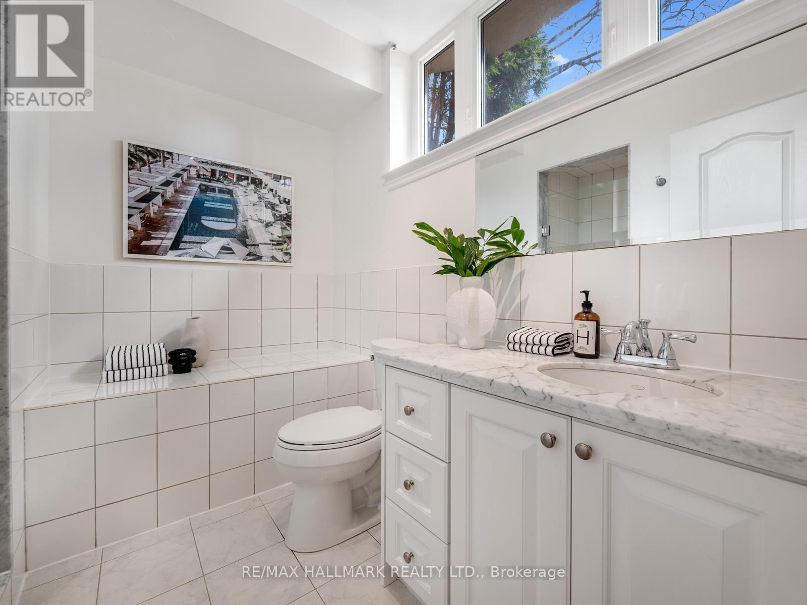 122 HOPEDALE AVENUE Image 43