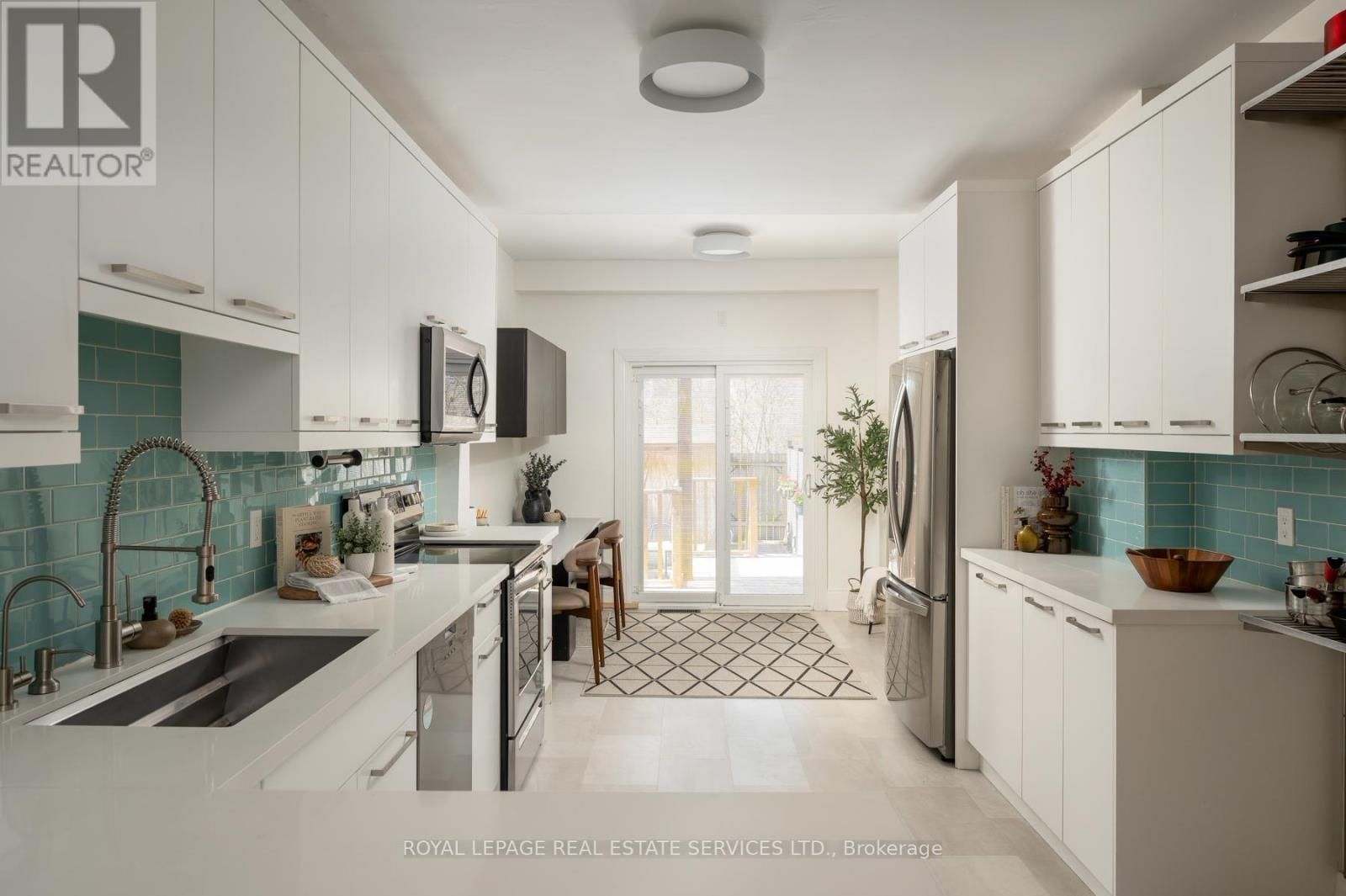 164 MUNRO STREET Image 13