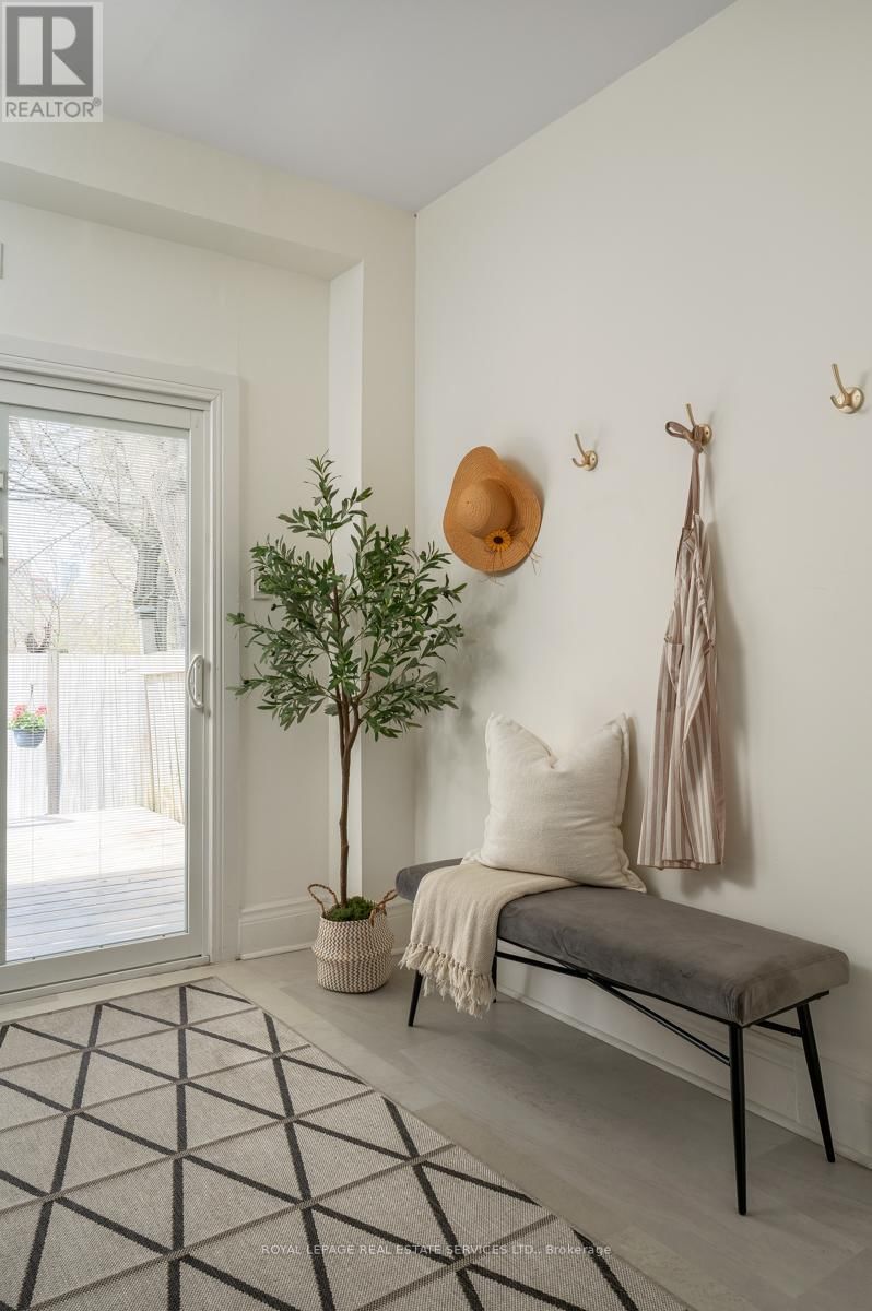 164 MUNRO STREET Image 19