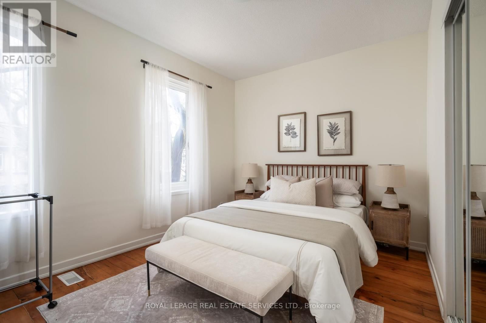 164 MUNRO STREET Image 24