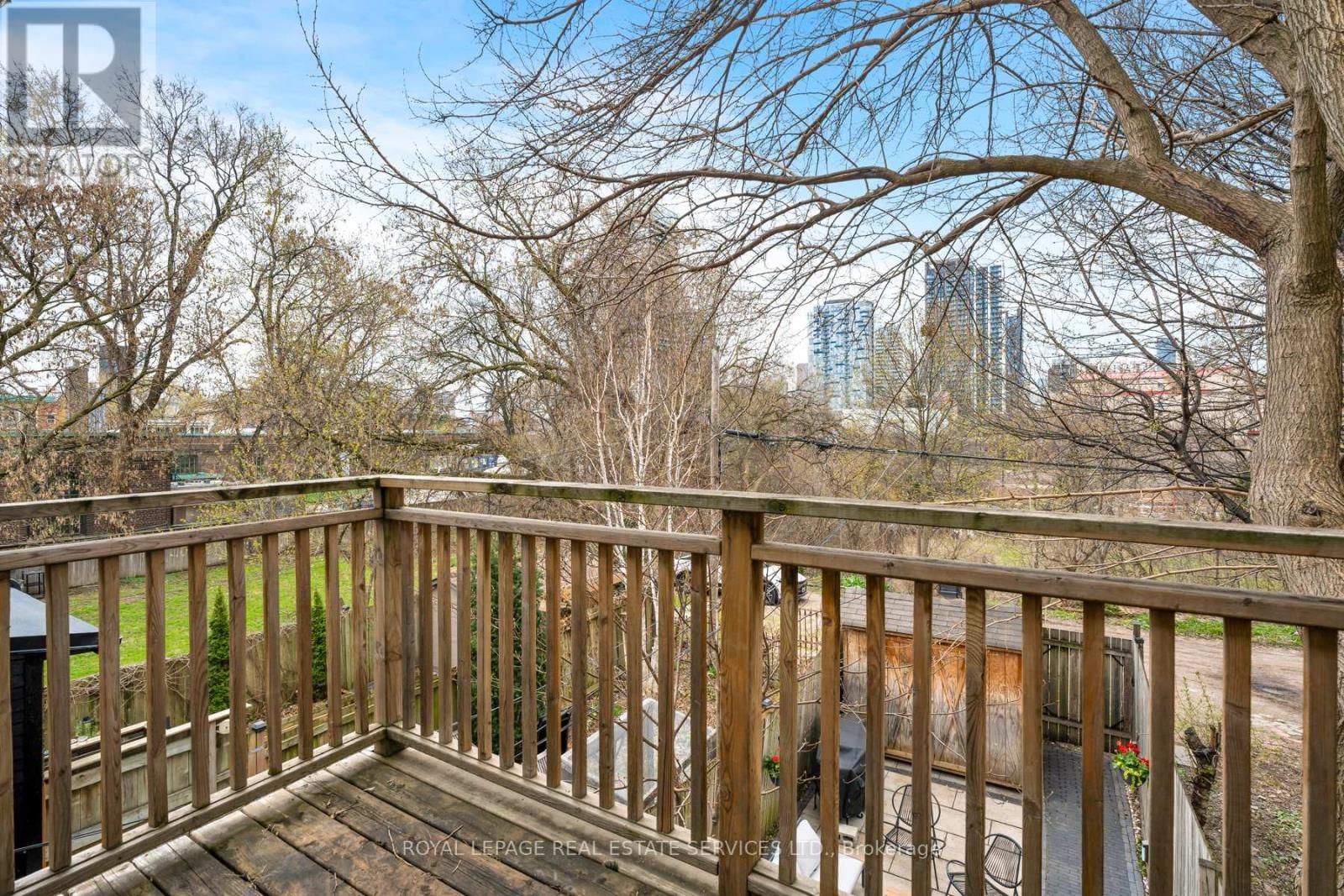 164 MUNRO STREET Image 30