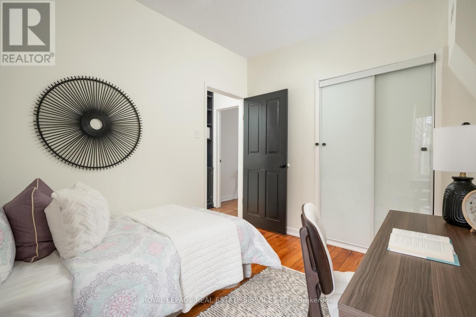 164 MUNRO STREET Image 32