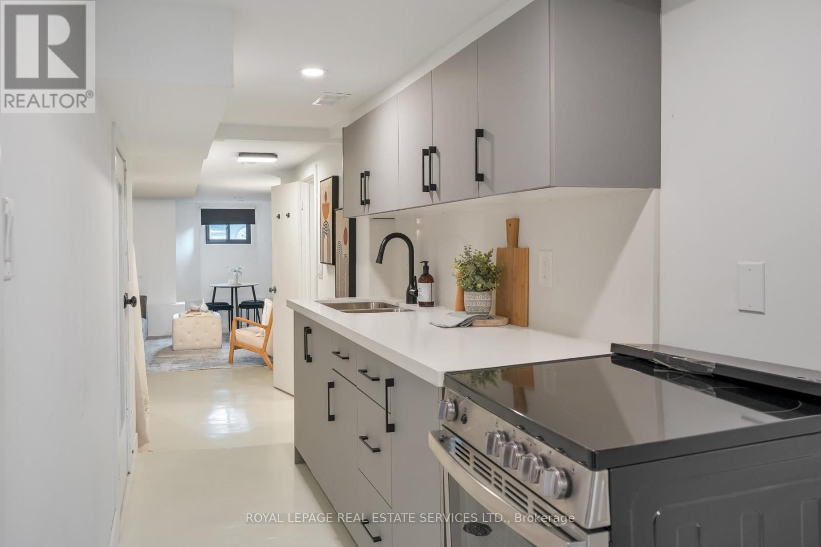 164 MUNRO STREET Image 39