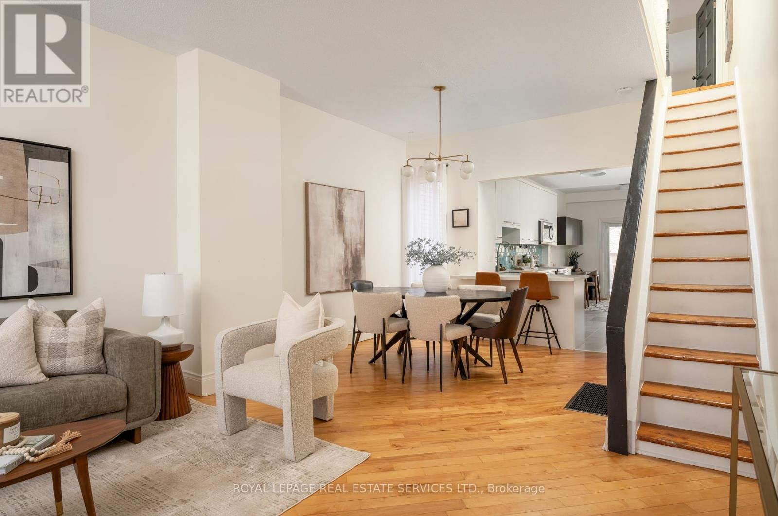 164 MUNRO STREET Image 5