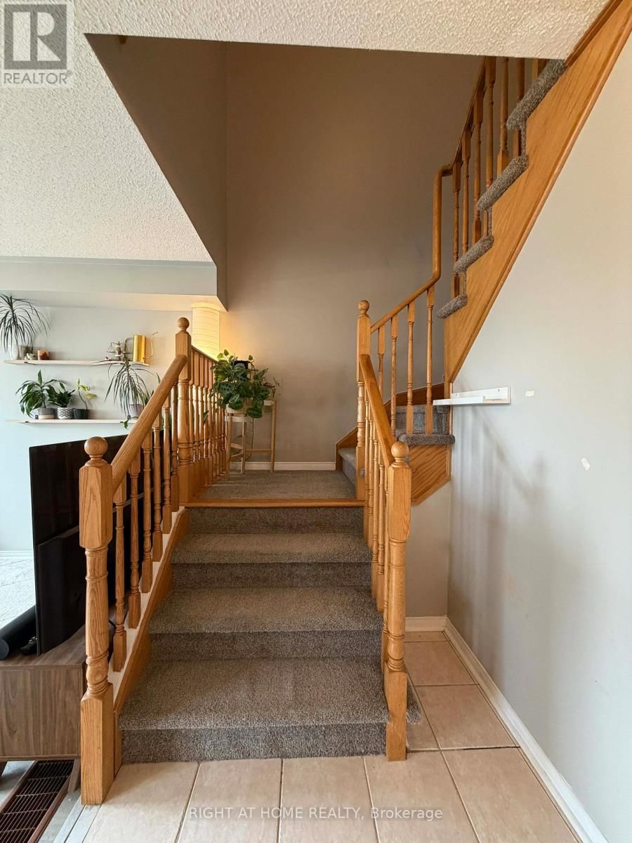 63 CANDLEBROOK DRIVE SOUTH Image 12