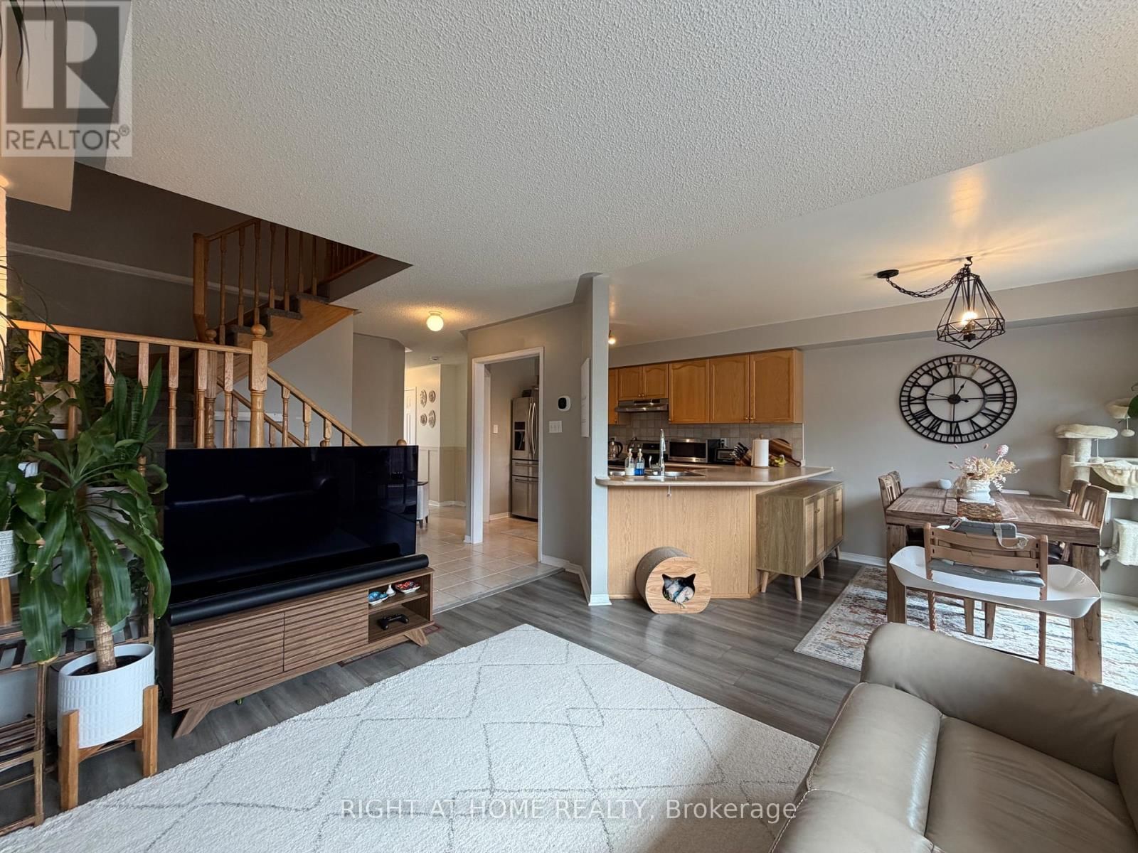 63 CANDLEBROOK DRIVE SOUTH Image 9