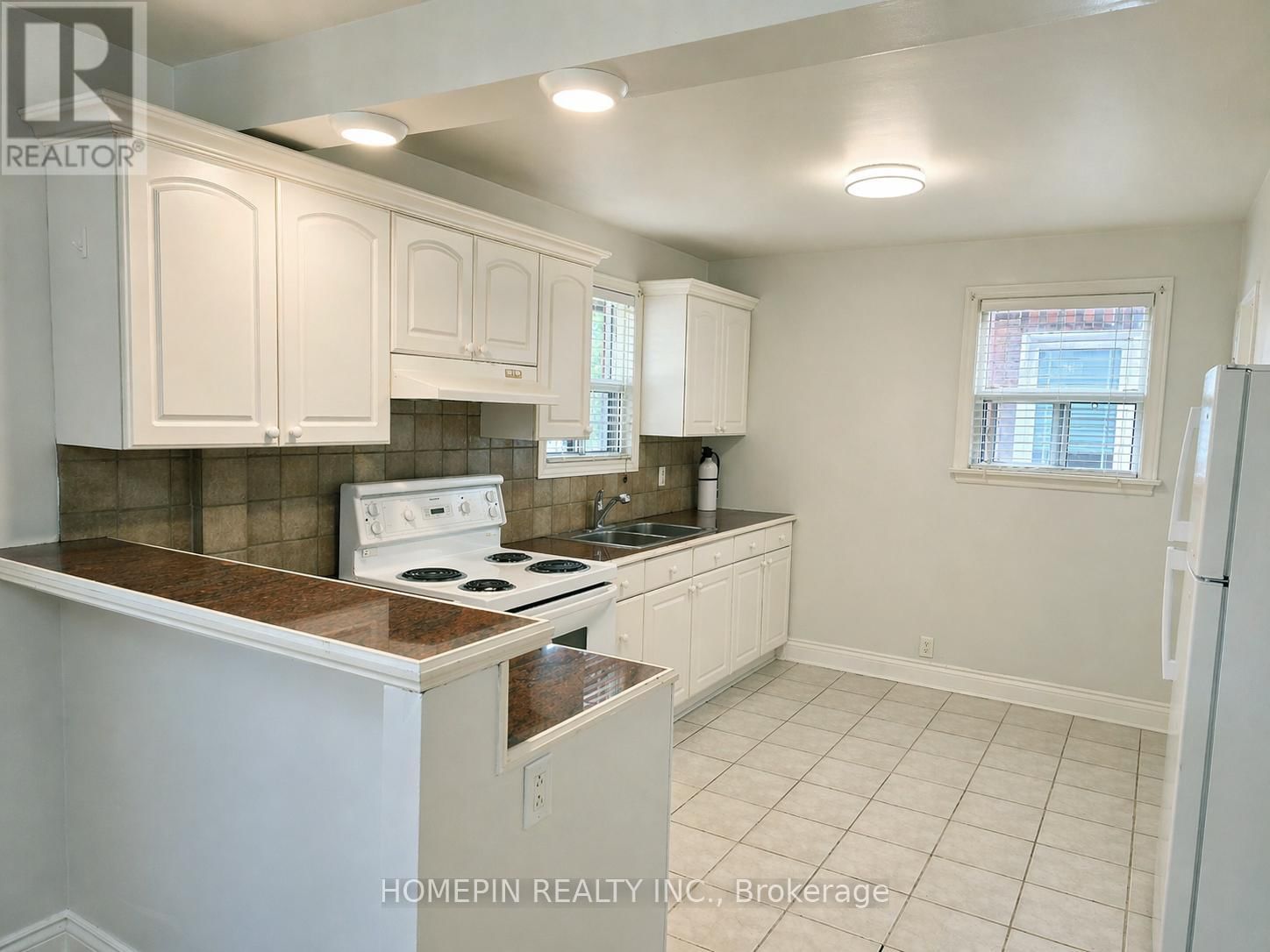 111 SHARPE STREET Image 4