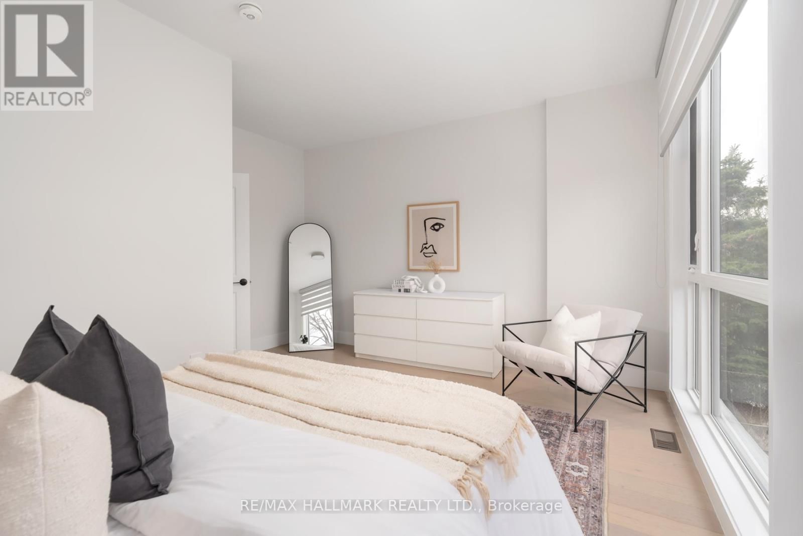 167 SAMMON AVENUE Image 32