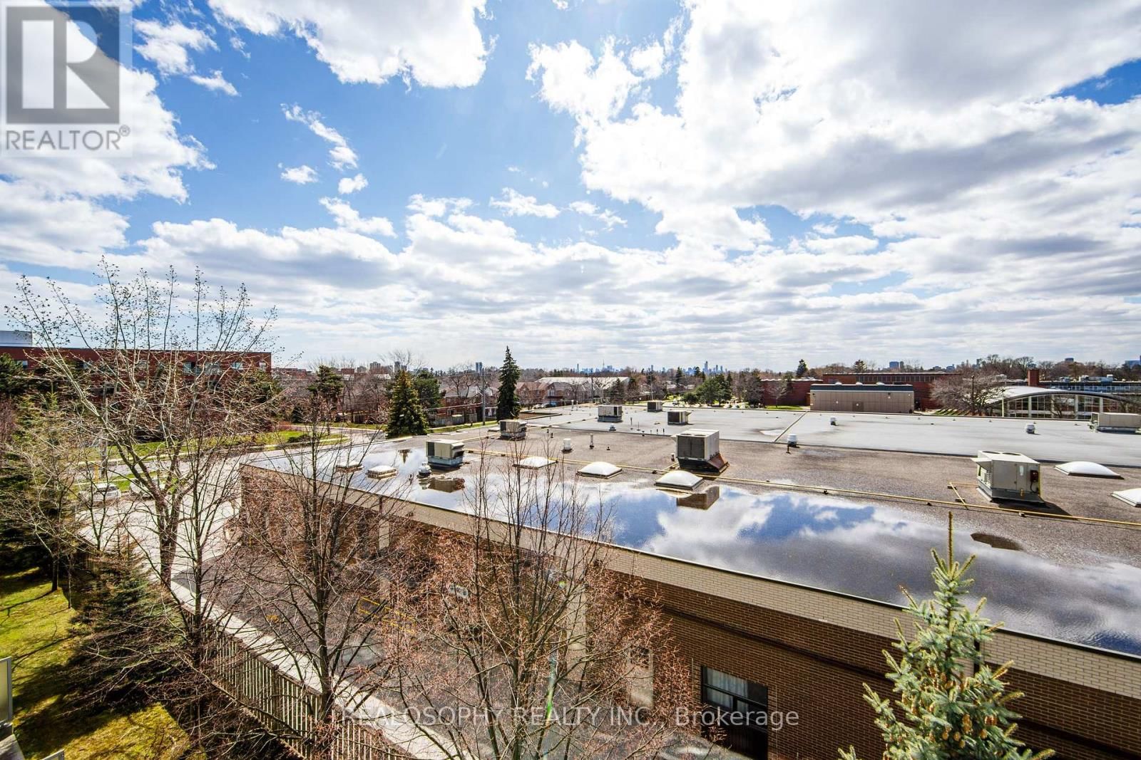 421 - 60 FAIRFAX CRESCENT Image 16