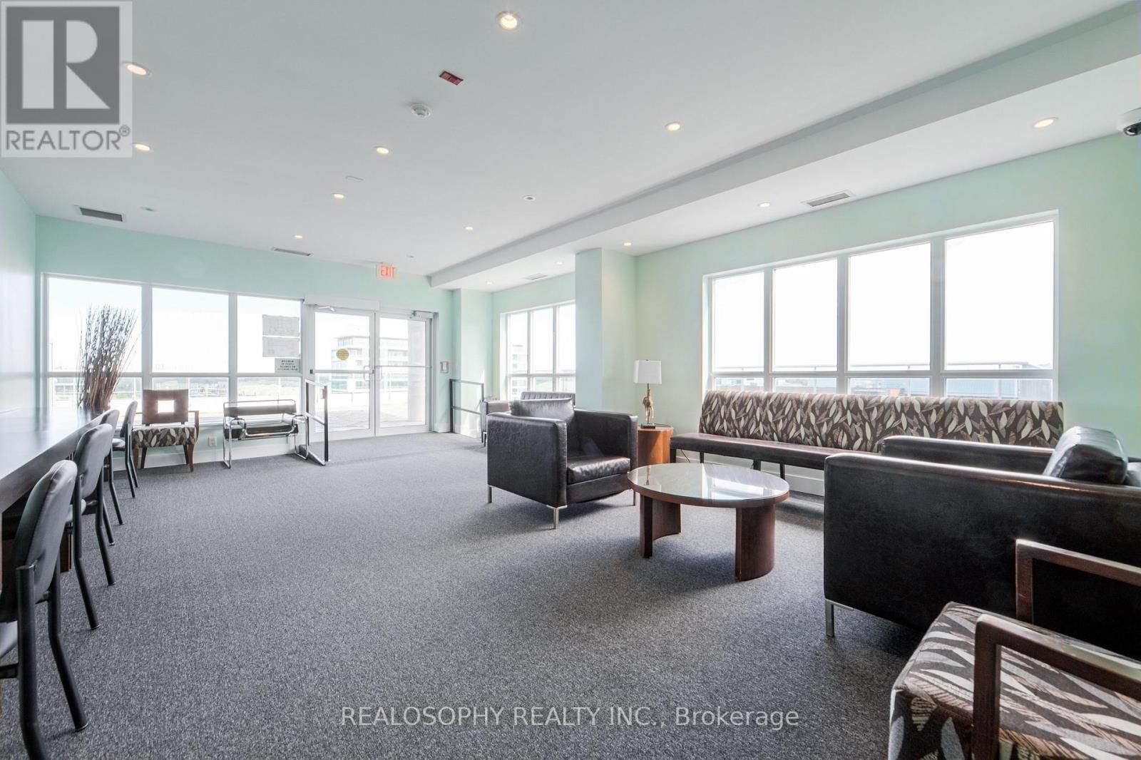 421 - 60 FAIRFAX CRESCENT Image 25