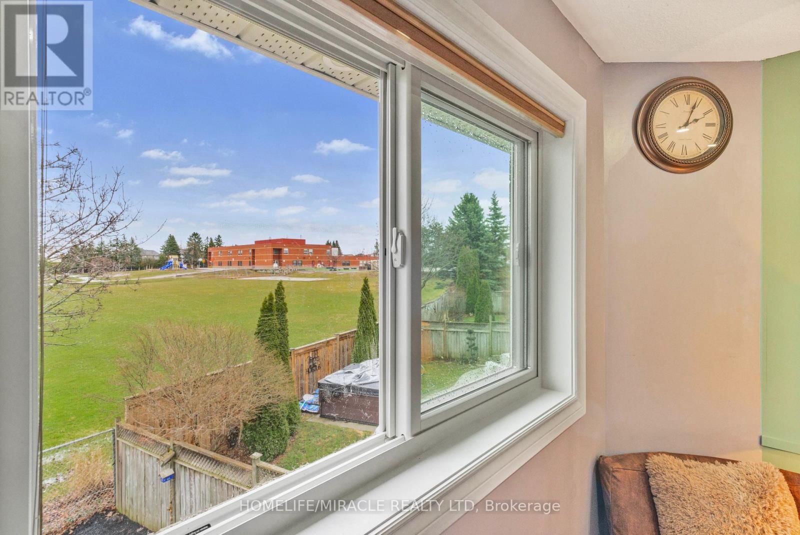 33 AUBURN LANE Image 27