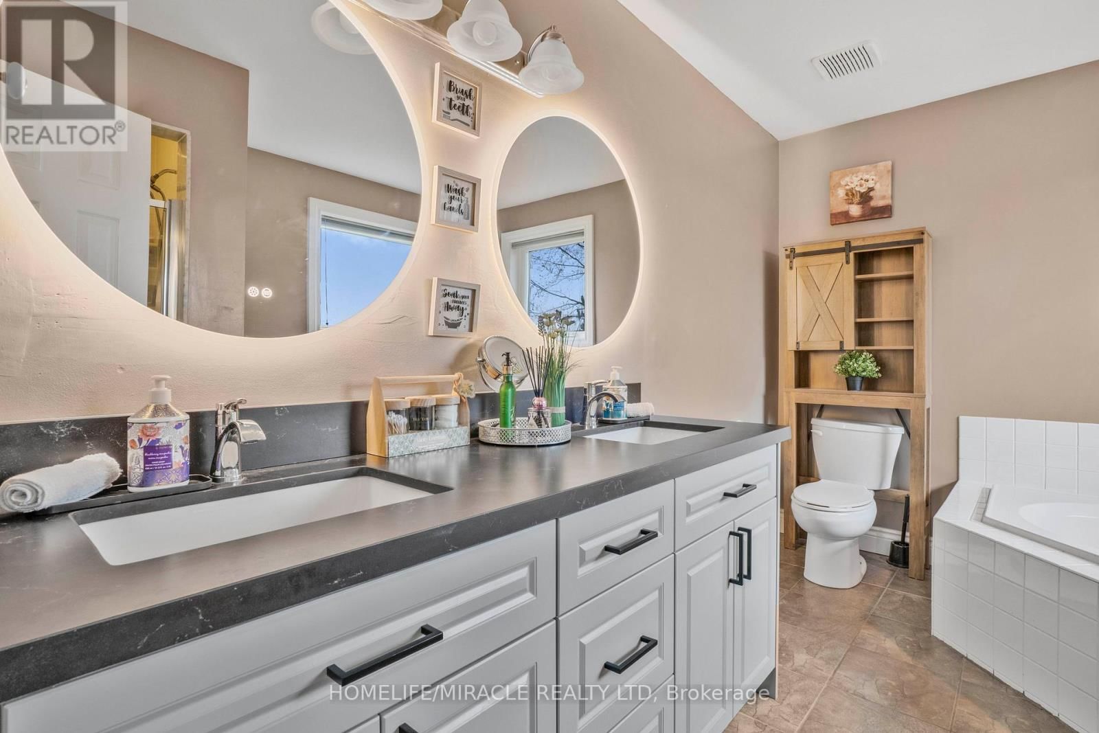 33 AUBURN LANE Image 29