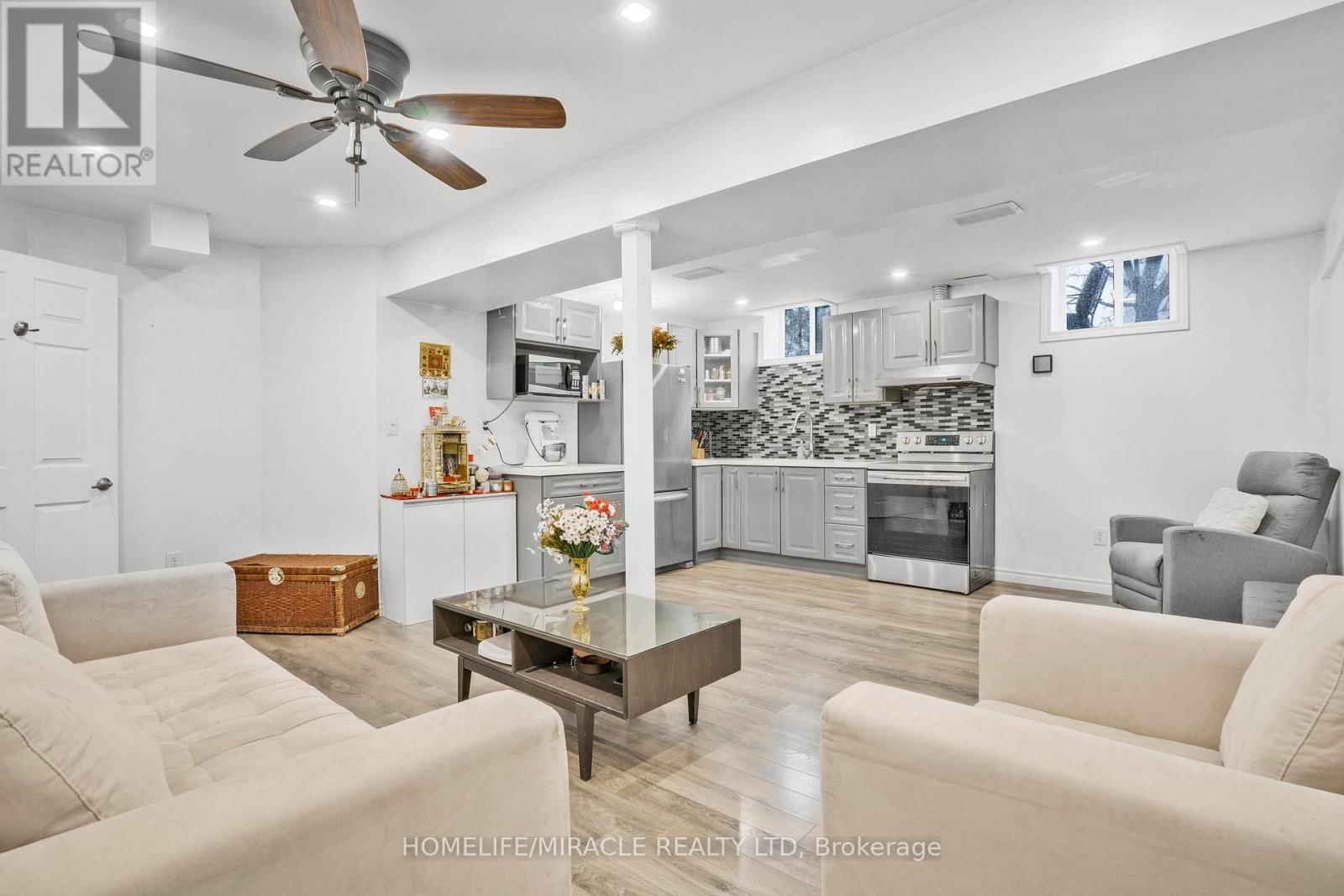 33 AUBURN LANE Image 38