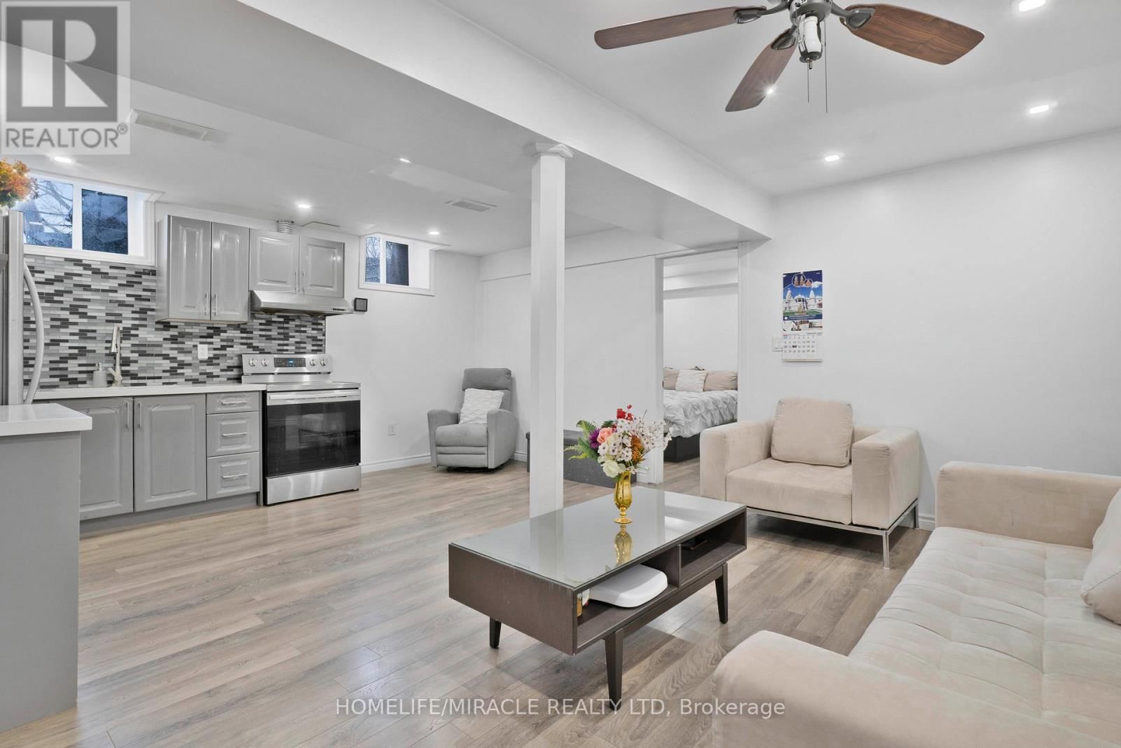 33 AUBURN LANE Image 39