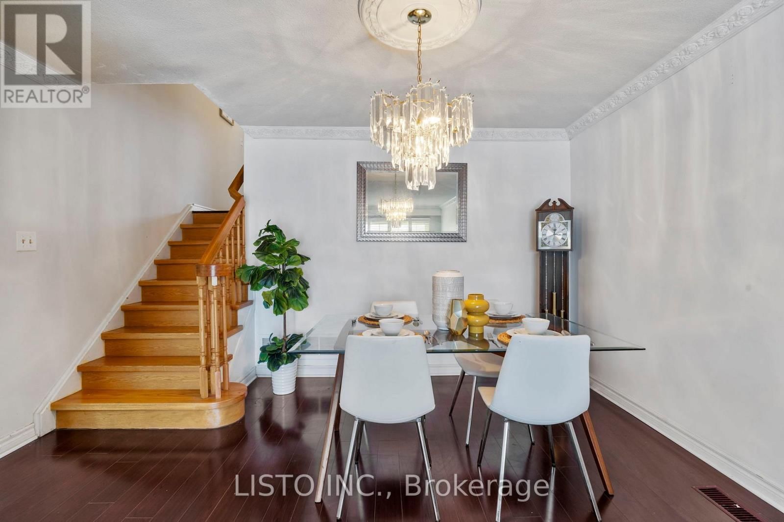 43 ROBBINSTONE DRIVE Image 12