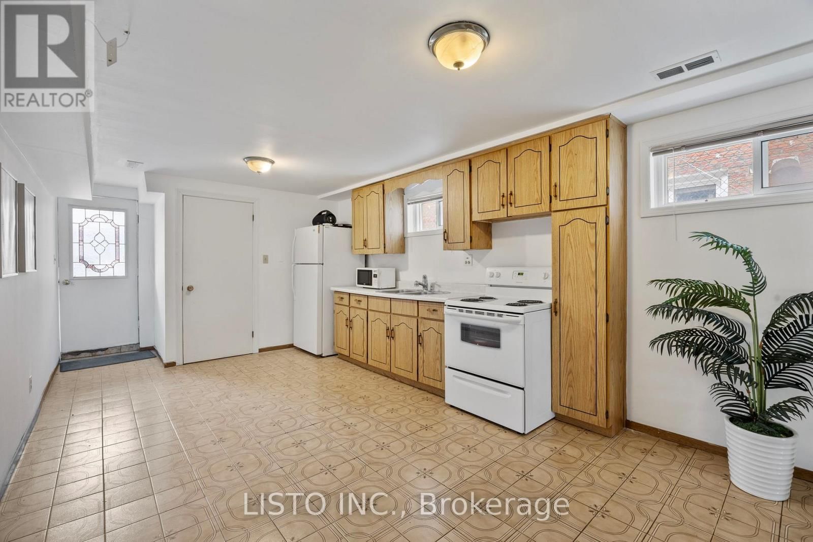 43 ROBBINSTONE DRIVE Image 32